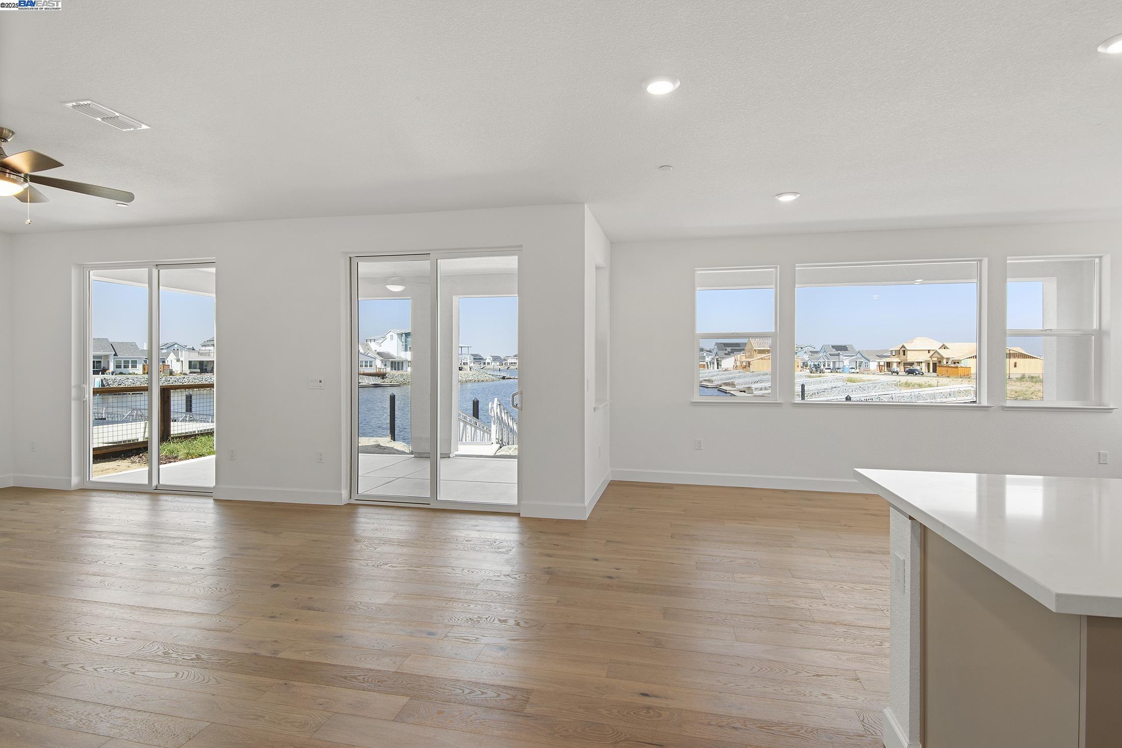 Detail Gallery Image 3 of 17 For 101 Sea Gate Place, Bethel Island,  CA 94511 - 3 Beds | 3 Baths
