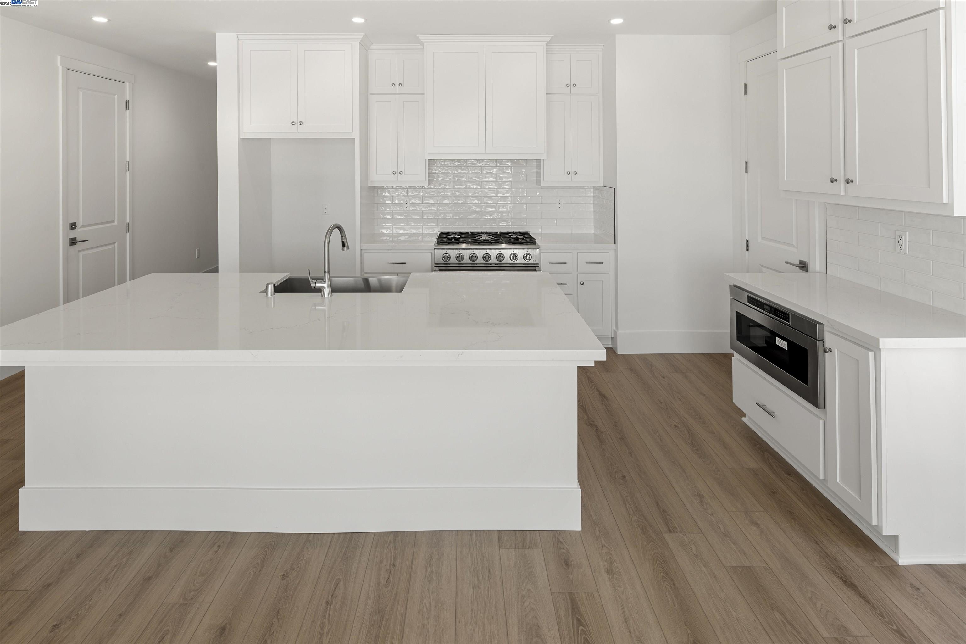 Detail Gallery Image 5 of 23 For 101 Sea Gate Place, Bethel Island,  CA 94511 - 3 Beds | 3 Baths