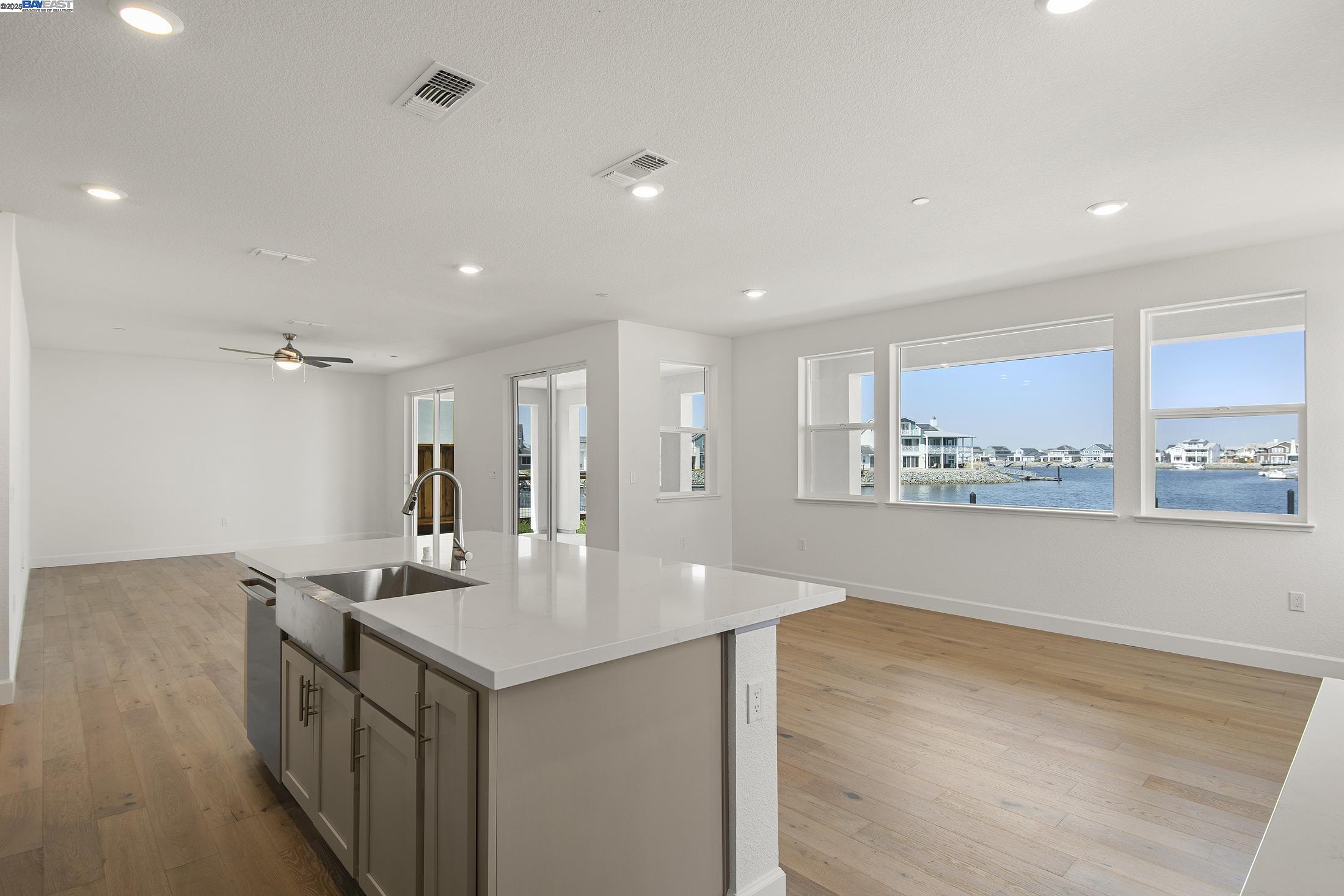 Detail Gallery Image 6 of 17 For 101 Sea Gate Place, Bethel Island,  CA 94511 - 3 Beds | 3 Baths