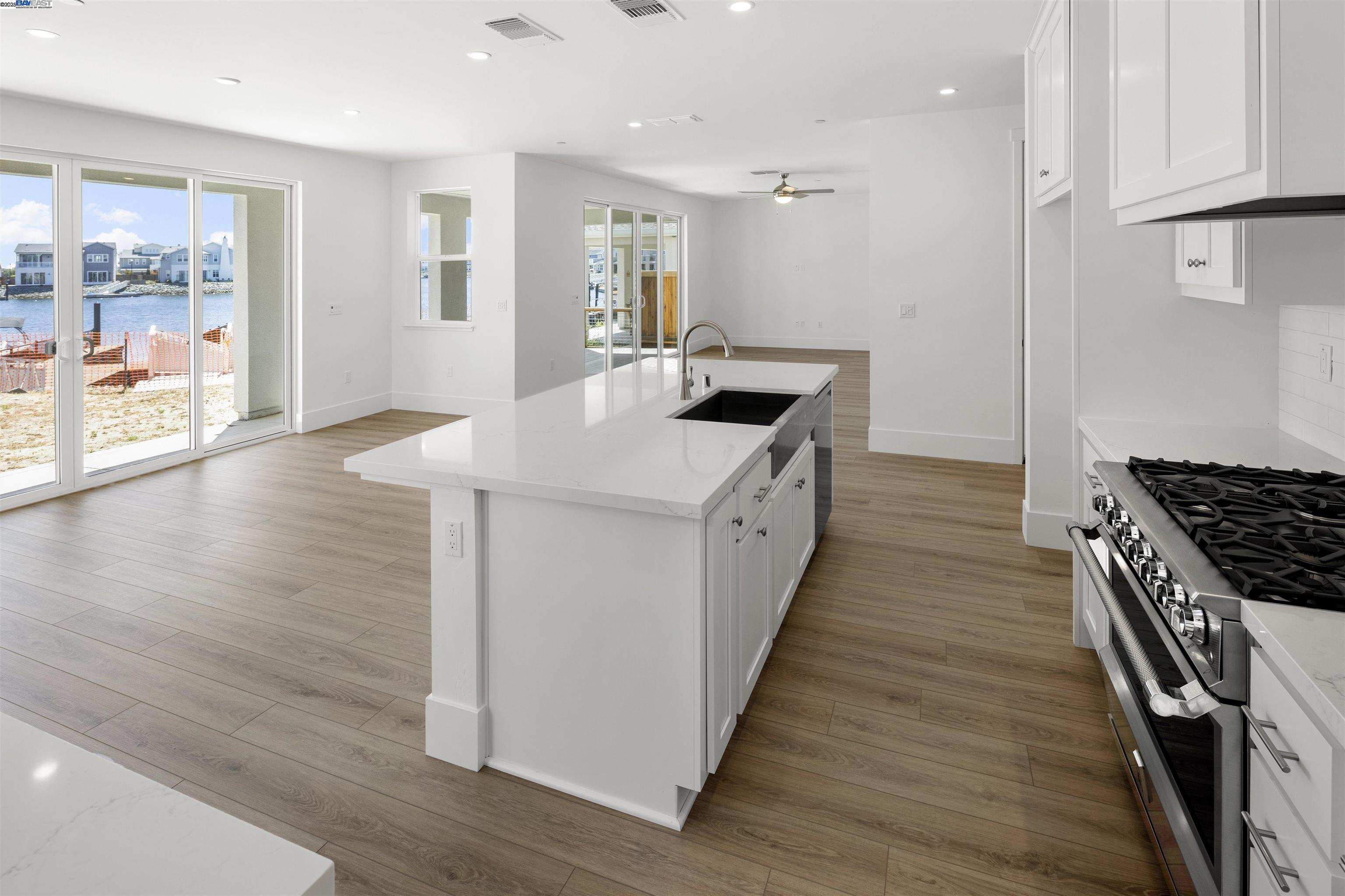 Detail Gallery Image 6 of 23 For 101 Sea Gate Place, Bethel Island,  CA 94511 - 3 Beds | 3 Baths