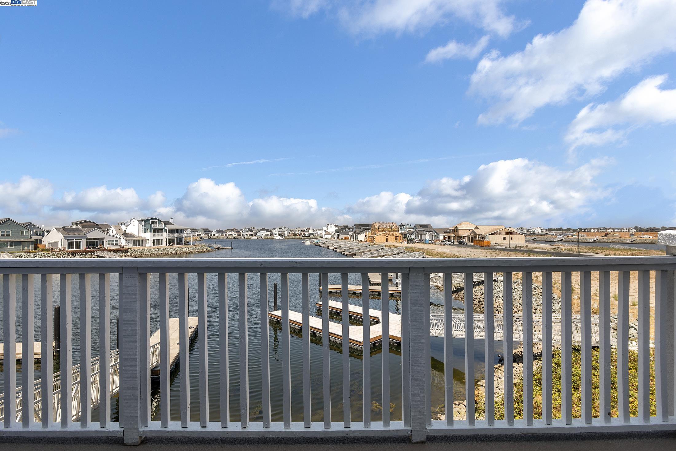 Detail Gallery Image 8 of 17 For 101 Sea Gate Place, Bethel Island,  CA 94511 - 3 Beds | 3 Baths
