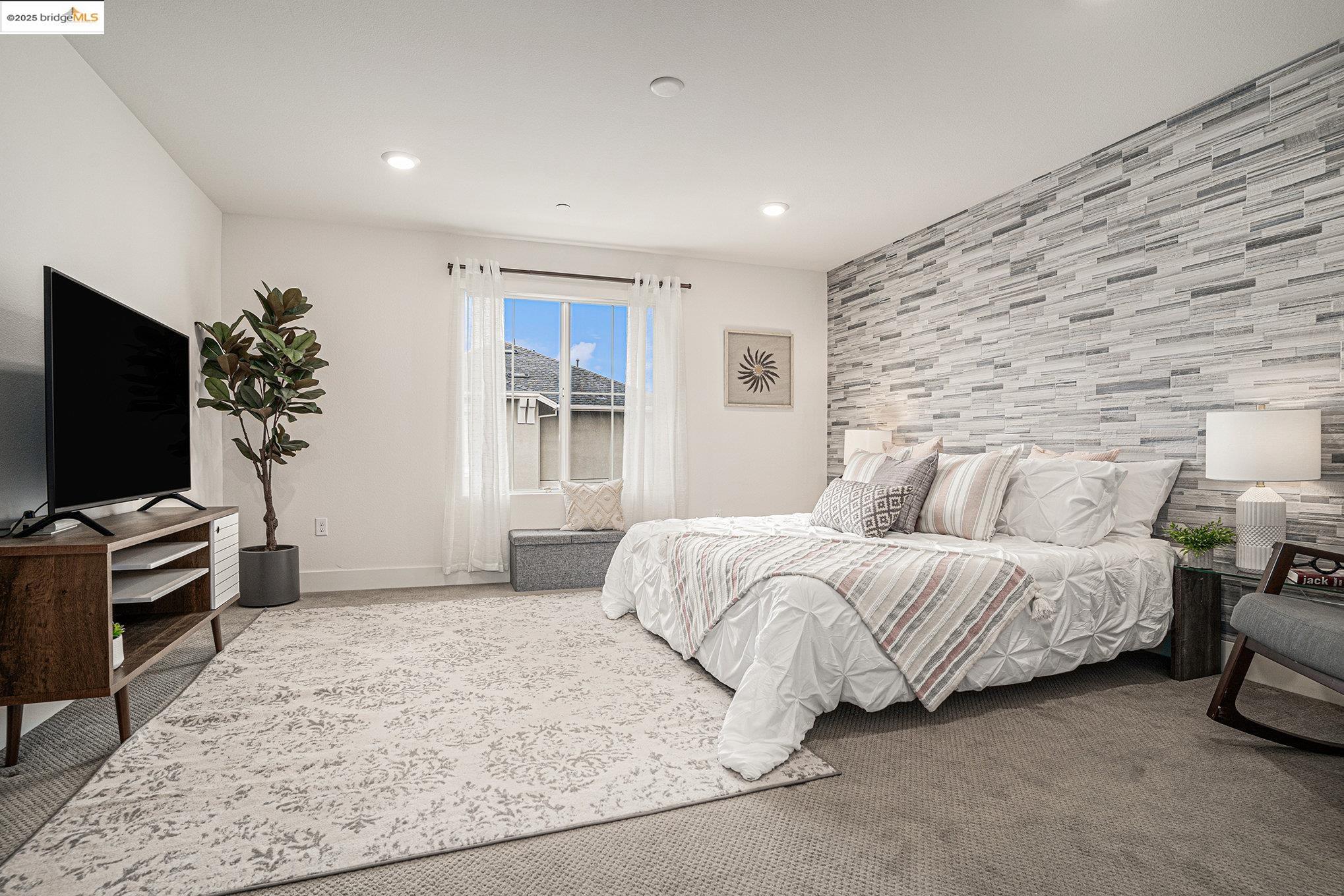 Detail Gallery Image 13 of 44 For 9190 Surf Way, Newark,  CA 94560 - 5 Beds | 4/1 Baths