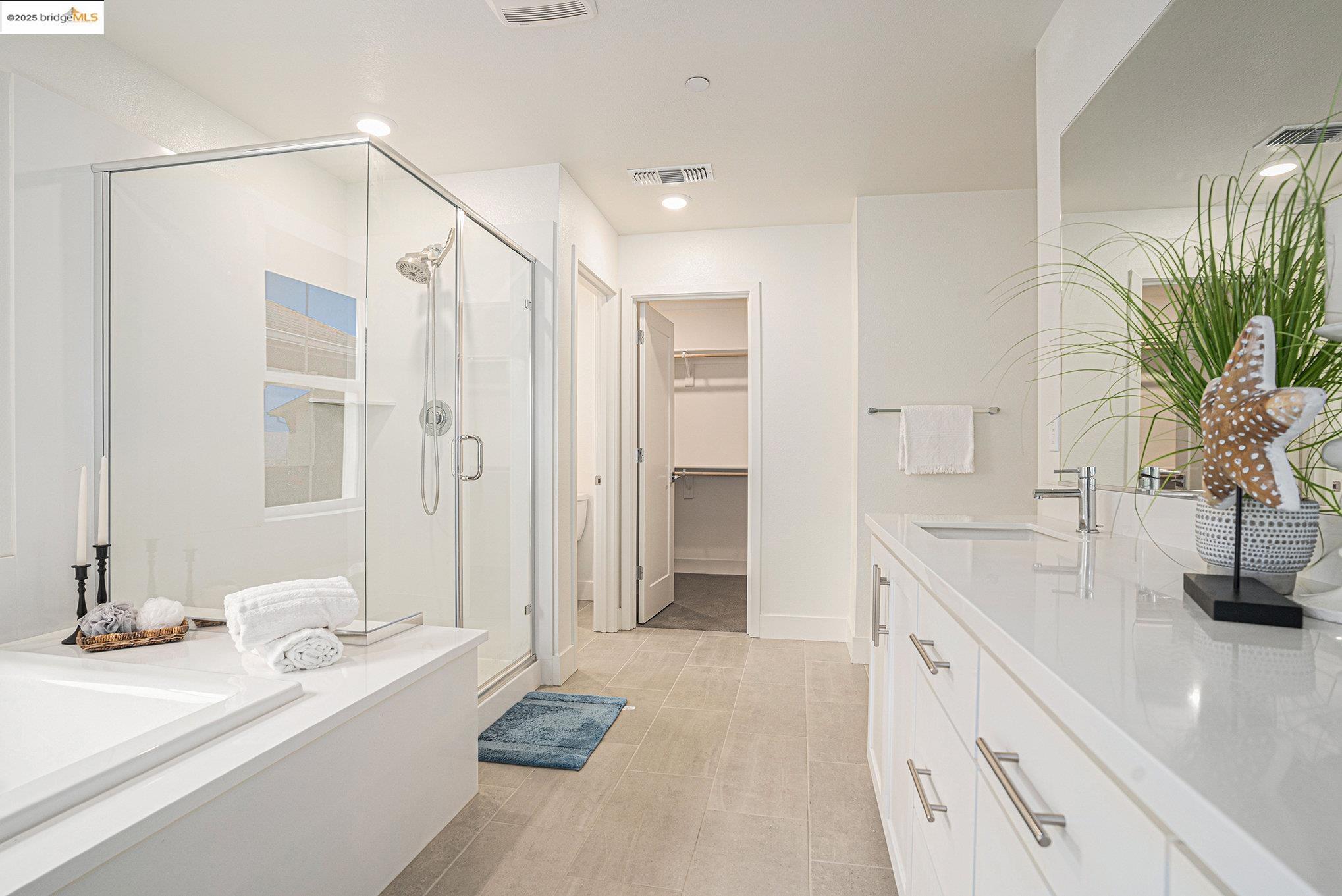 Detail Gallery Image 16 of 44 For 9190 Surf Way, Newark,  CA 94560 - 5 Beds | 4/1 Baths