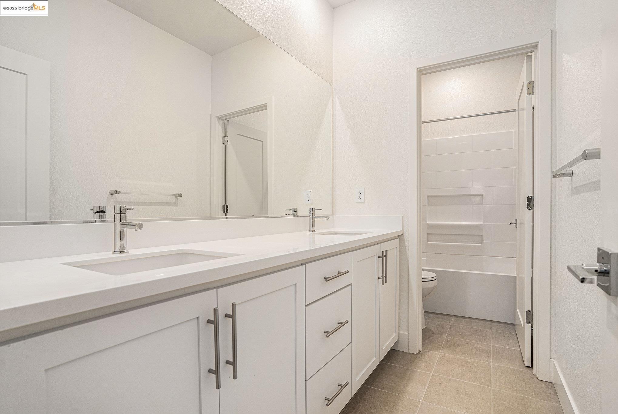 Detail Gallery Image 23 of 44 For 9190 Surf Way, Newark,  CA 94560 - 5 Beds | 4/1 Baths