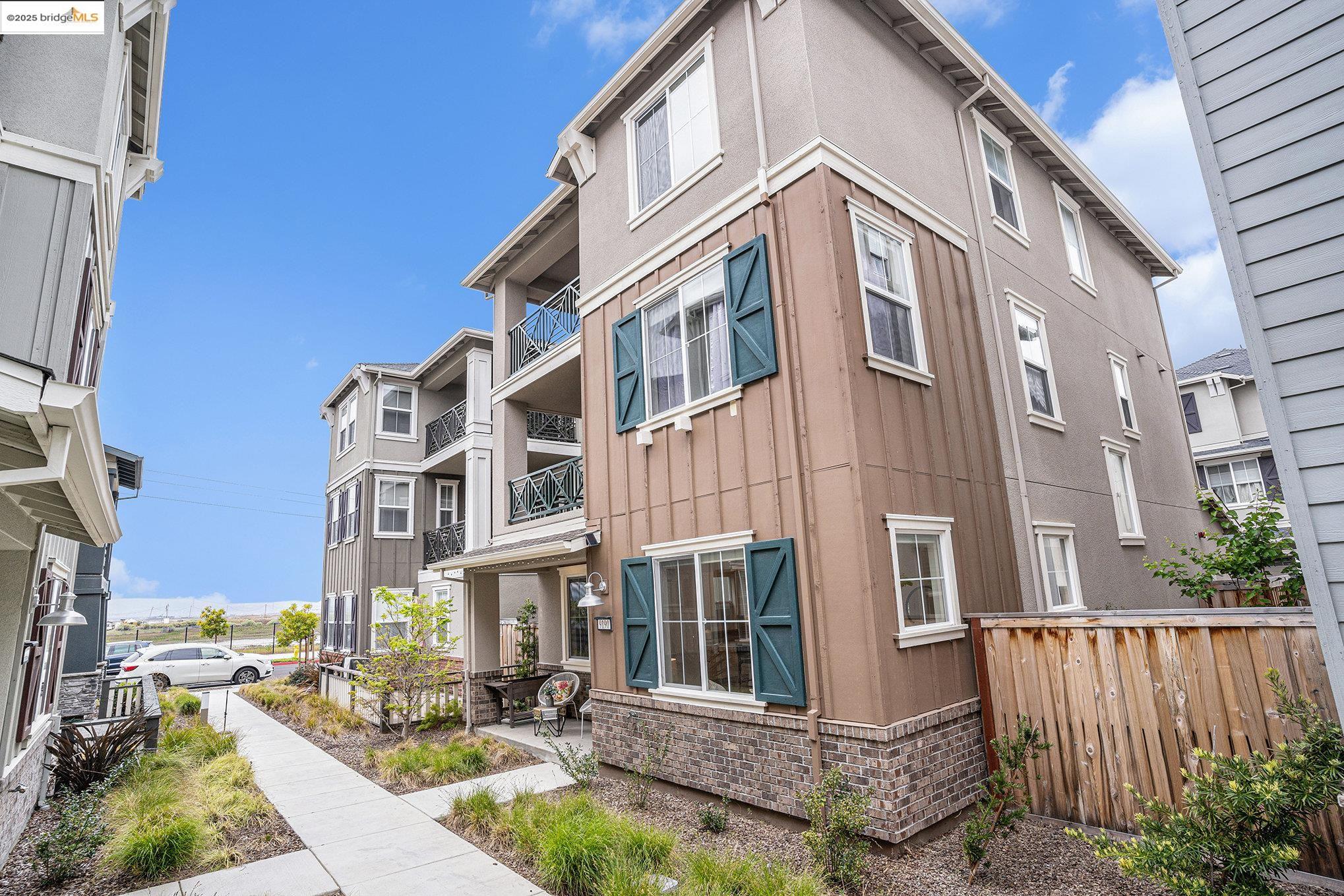 Detail Gallery Image 31 of 44 For 9190 Surf Way, Newark,  CA 94560 - 5 Beds | 4/1 Baths