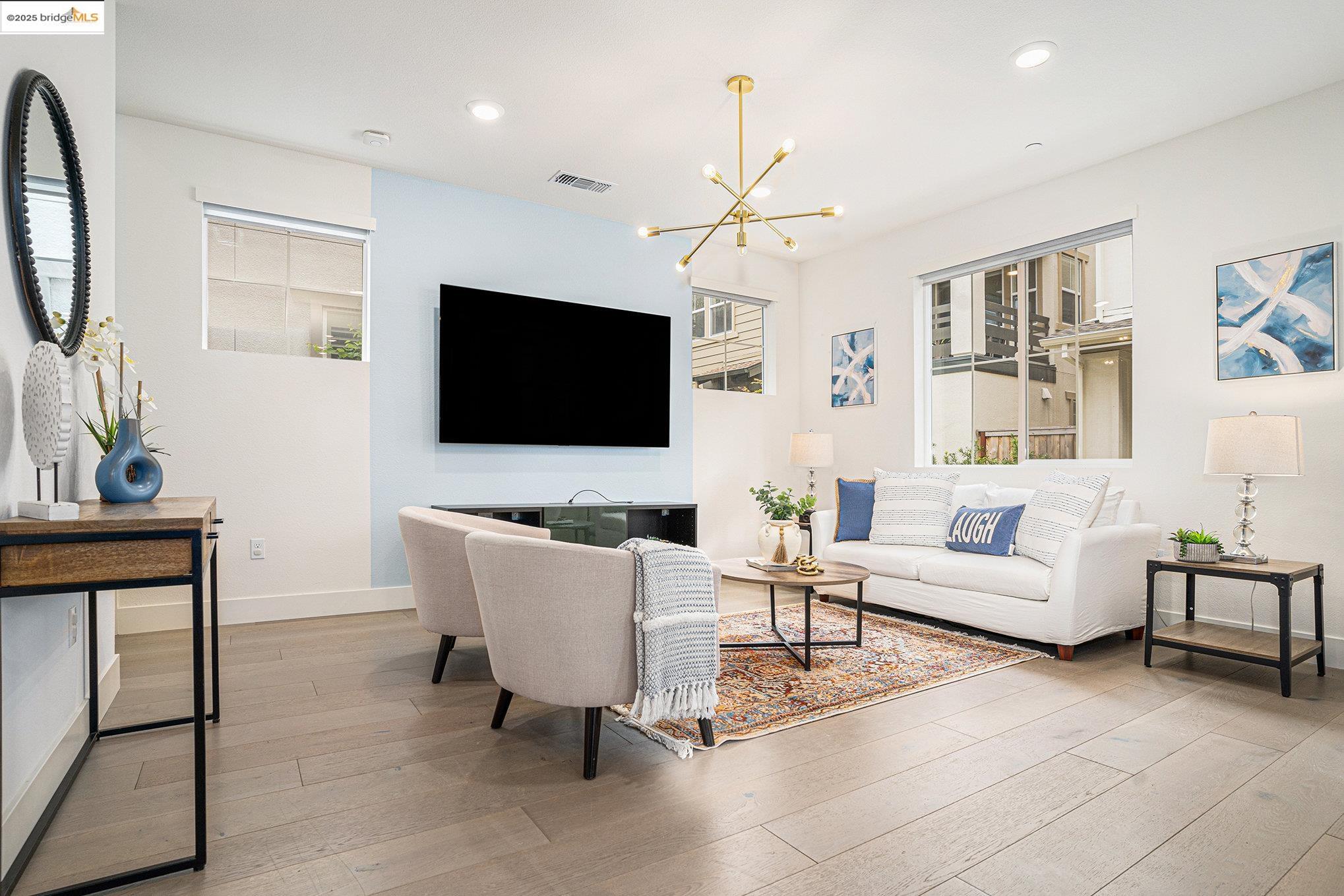 Detail Gallery Image 5 of 44 For 9190 Surf Way, Newark,  CA 94560 - 5 Beds | 4/1 Baths