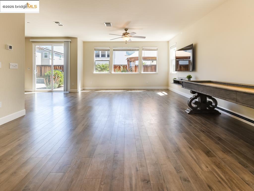 Detail Gallery Image 5 of 34 For 270 Guthrie Lane, Brentwood,  CA 94513 - 4 Beds | 3 Baths