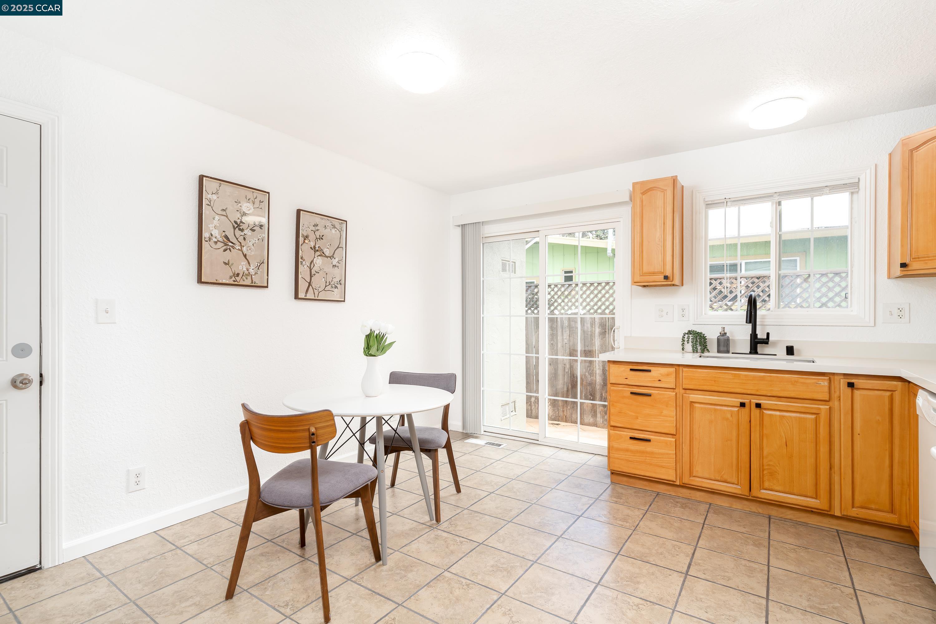 Detail Gallery Image 18 of 53 For 2502 Esmond Ave, Richmond,  CA 94804 - 3 Beds | 2 Baths