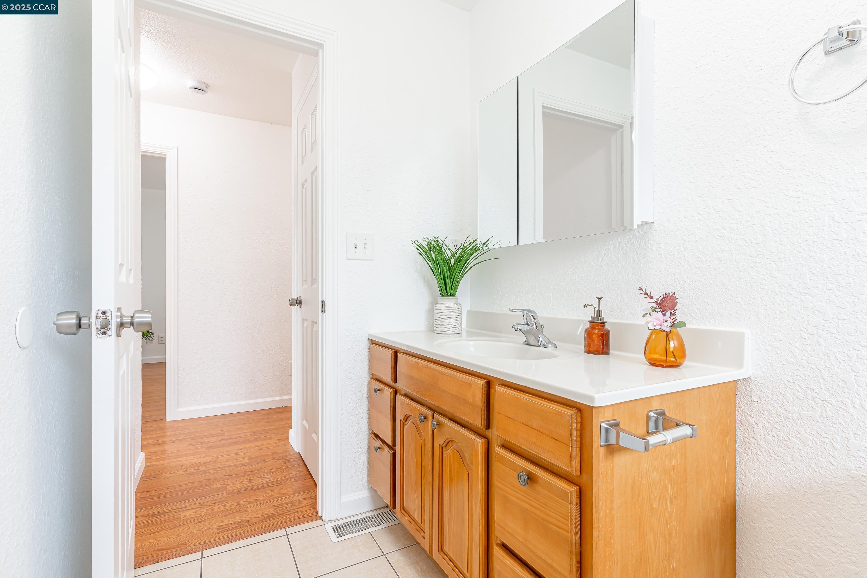 Detail Gallery Image 32 of 53 For 2502 Esmond Ave, Richmond,  CA 94804 - 3 Beds | 2 Baths