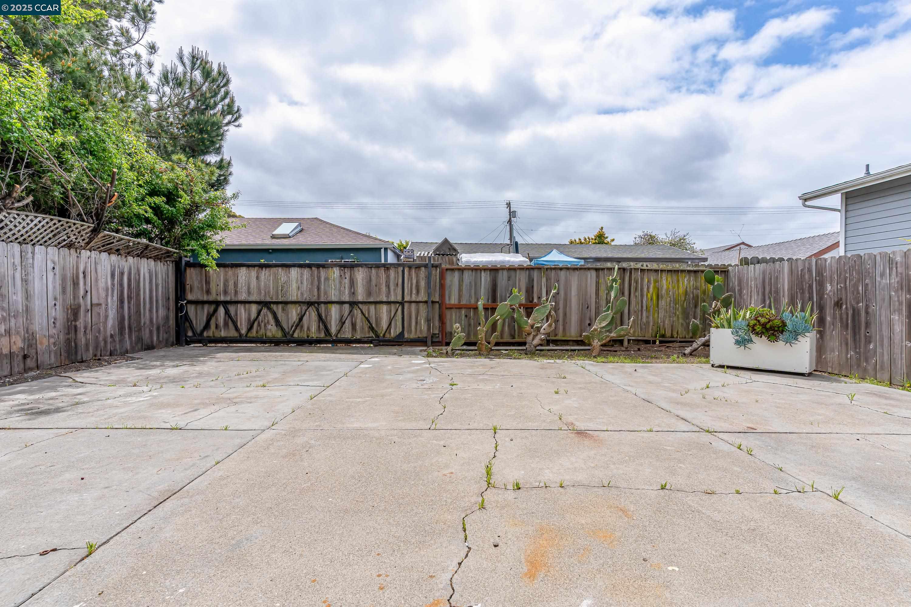 Detail Gallery Image 43 of 53 For 2502 Esmond Ave, Richmond,  CA 94804 - 3 Beds | 2 Baths