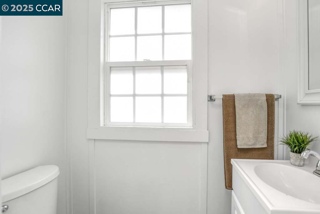 Detail Gallery Image 25 of 38 For 1005 W 5th Street, Antioch,  CA 94509 - 4 Beds | 1/1 Baths
