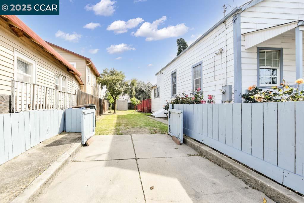 Detail Gallery Image 33 of 38 For 1005 W 5th Street, Antioch,  CA 94509 - 4 Beds | 1/1 Baths