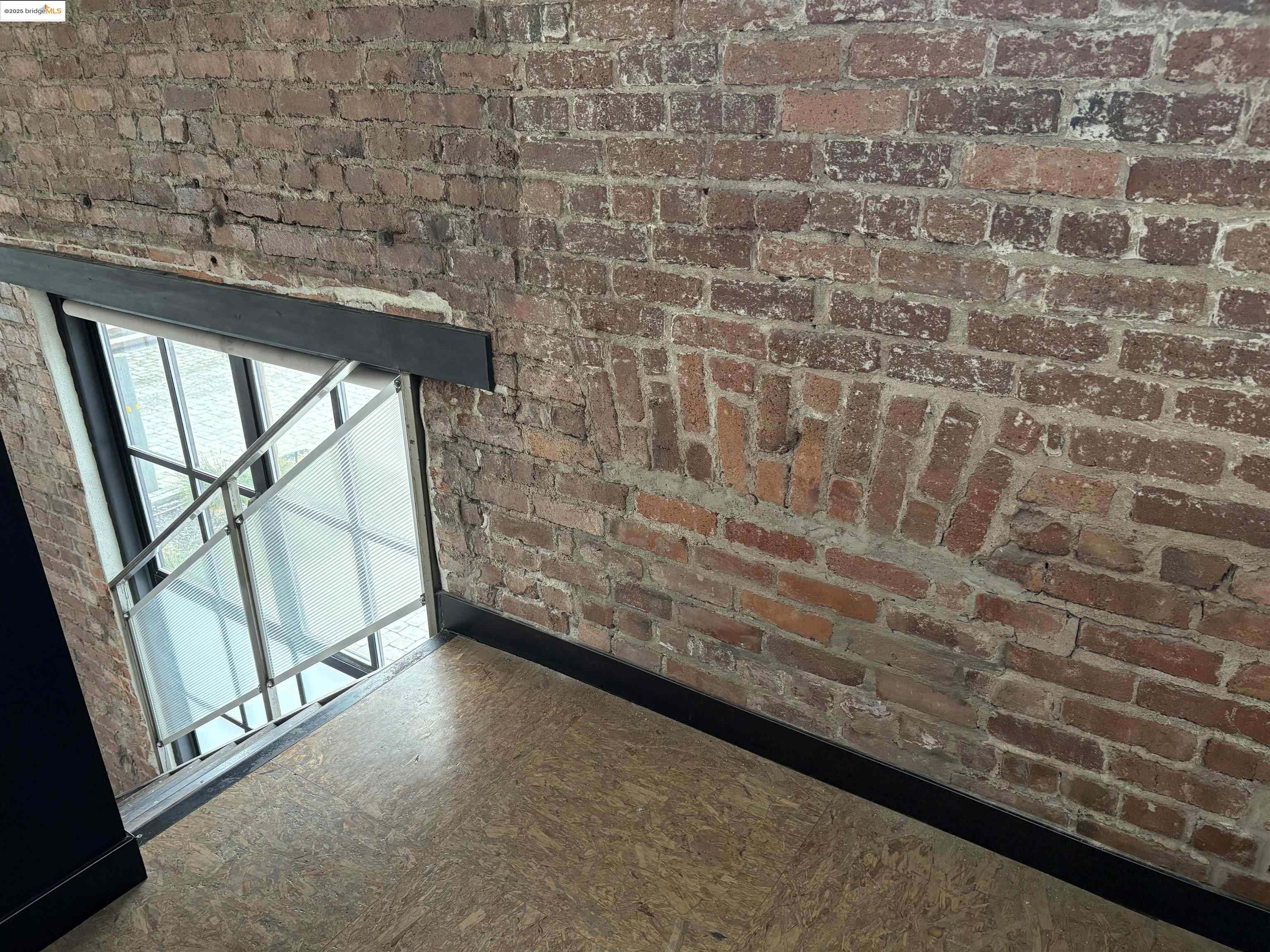 Detail Gallery Image 15 of 30 For 425 E 11th St #15,  Oakland,  CA 94606 - 1 Beds | 1 Baths