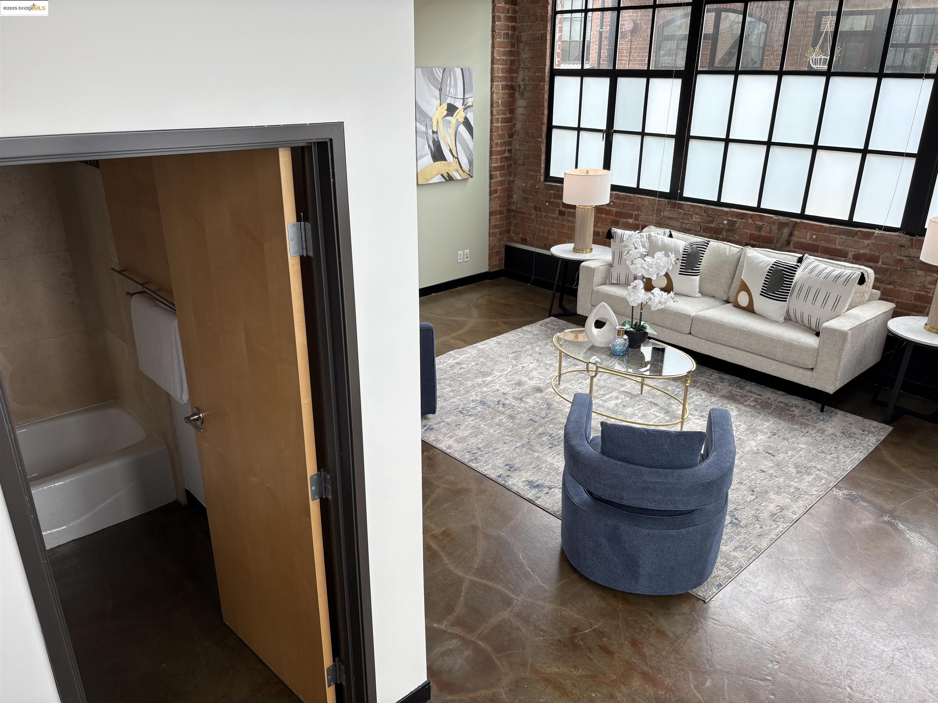 Detail Gallery Image 17 of 30 For 425 E 11th St #15,  Oakland,  CA 94606 - 1 Beds | 1 Baths