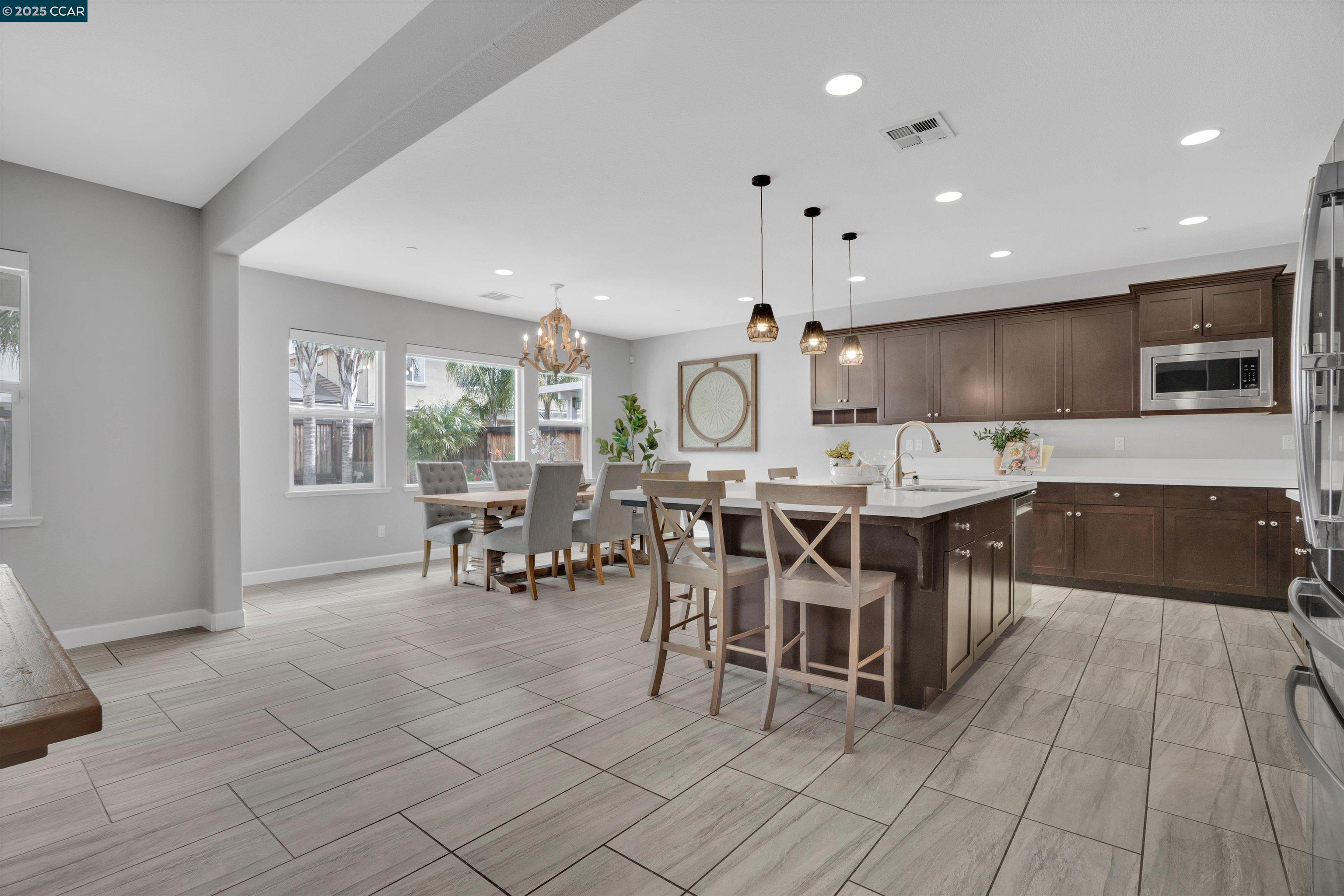 Detail Gallery Image 11 of 49 For 741 Jennifer St, Brentwood,  CA 94513 - 4 Beds | 2/1 Baths