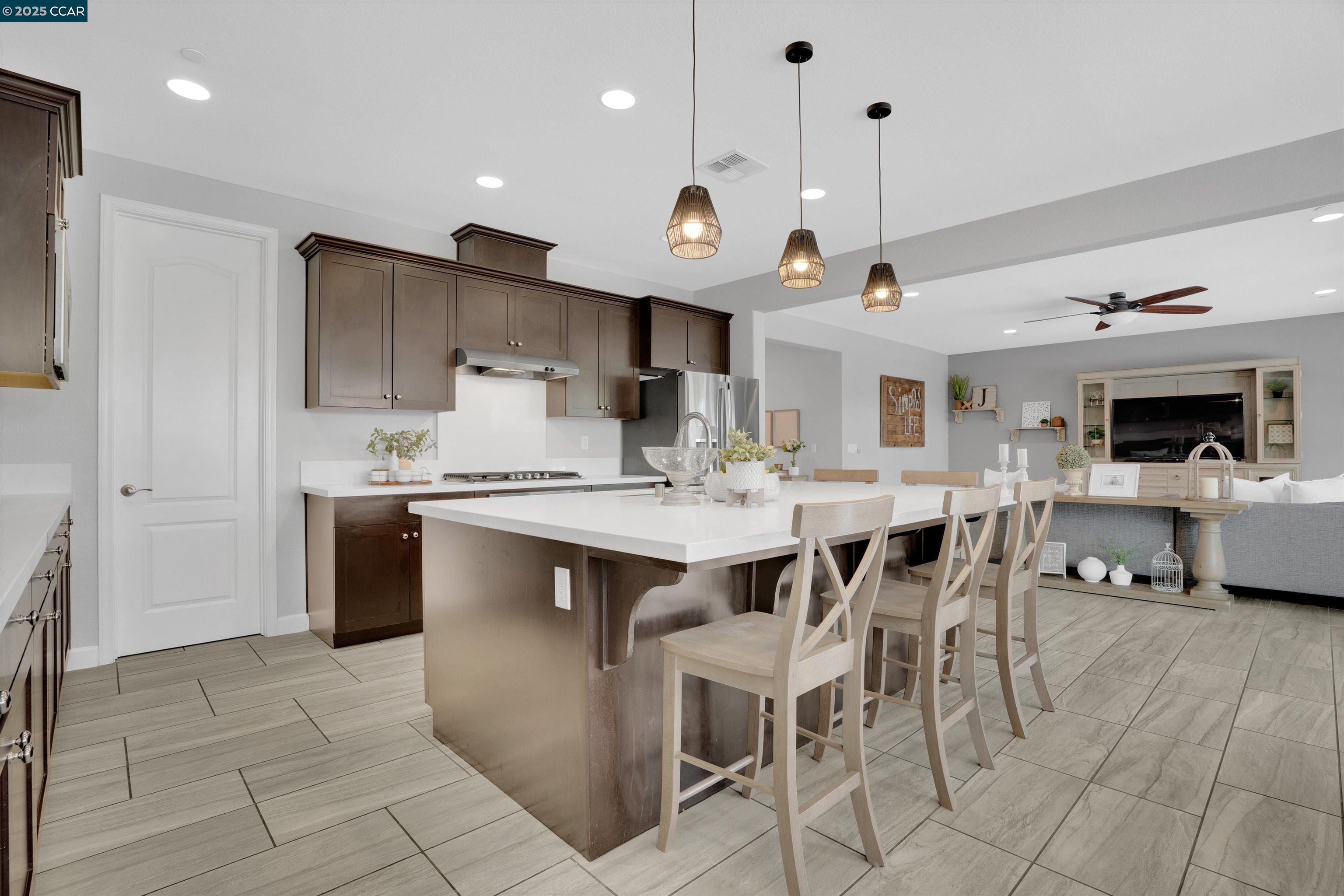 Detail Gallery Image 12 of 49 For 741 Jennifer St, Brentwood,  CA 94513 - 4 Beds | 2/1 Baths
