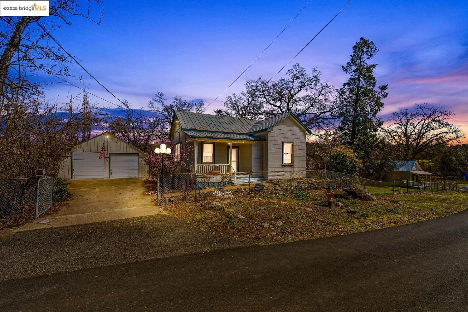 Detail Gallery Image 3 of 37 For 3651 Main St 1, Vallecito,  CA 95251 - 2 Beds | 1 Baths