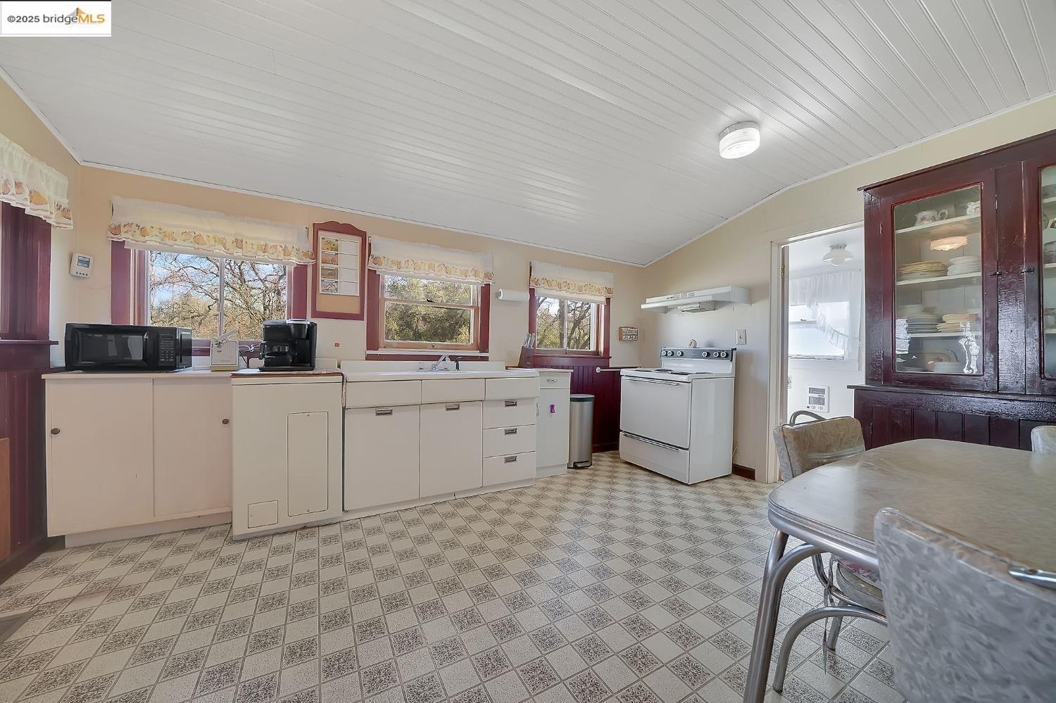 Detail Gallery Image 25 of 37 For 3651 Main St 1, Vallecito,  CA 95251 - 2 Beds | 1 Baths