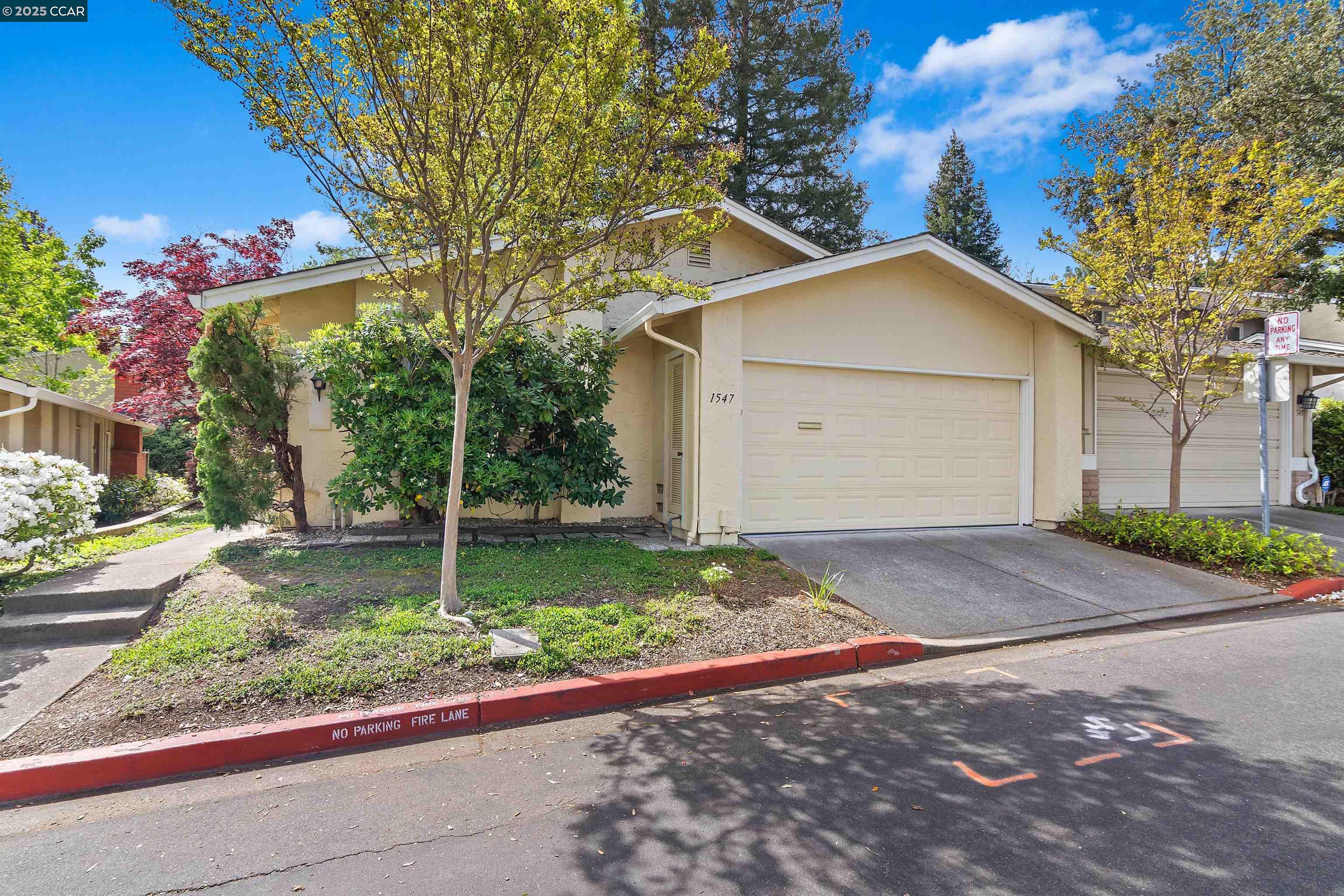 Detail Gallery Image 1 of 1 For 1547 Siskiyou Dr, Walnut Creek,  CA 94598 - 2 Beds | 2 Baths