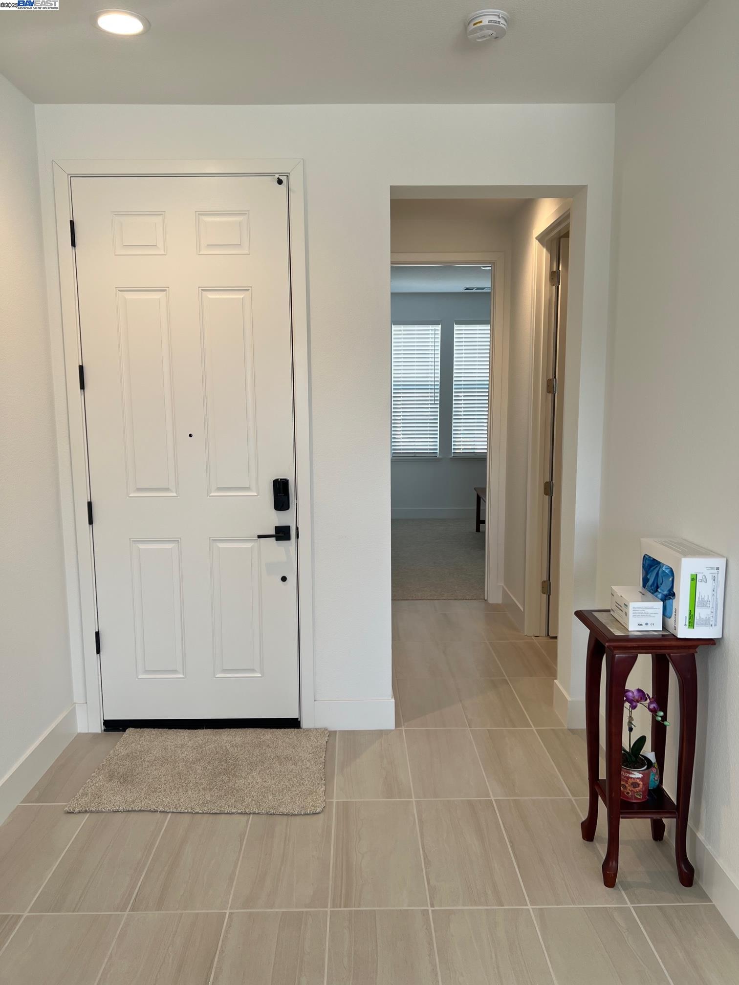 Detail Gallery Image 11 of 40 For Skyview Dr, –,  CA 93933 - 3 Beds | 2/1 Baths