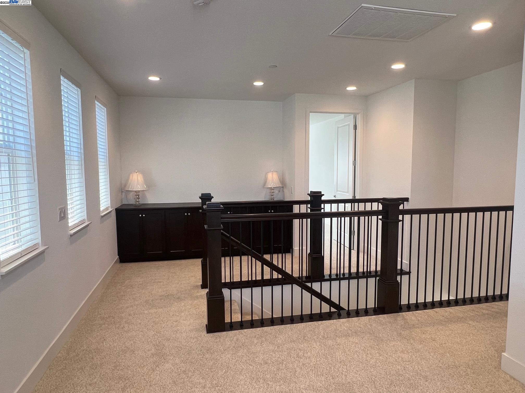 Detail Gallery Image 18 of 40 For Skyview Dr, –,  CA 93933 - 3 Beds | 2/1 Baths