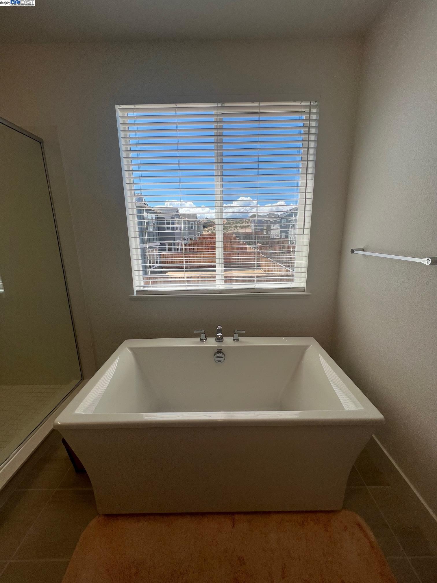 Detail Gallery Image 27 of 40 For Skyview Dr, –,  CA 93933 - 3 Beds | 2/1 Baths