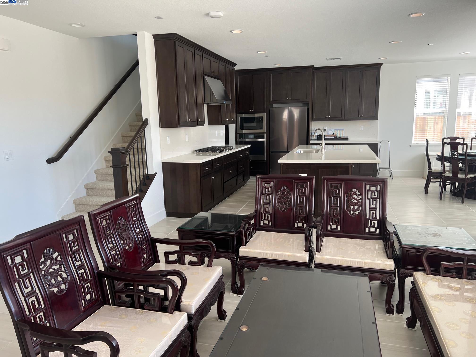 Detail Gallery Image 4 of 40 For Skyview Dr, –,  CA 93933 - 3 Beds | 2/1 Baths
