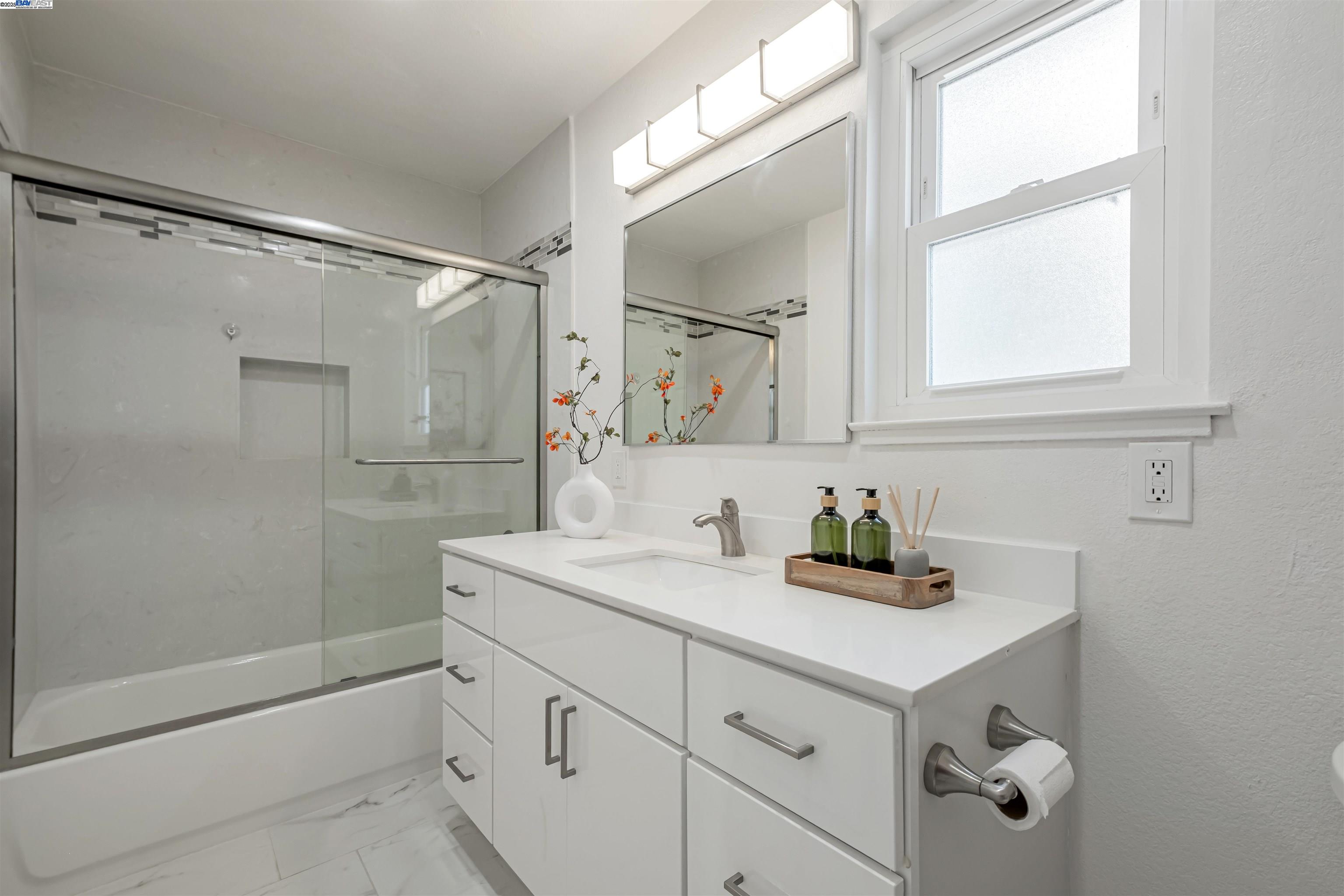 Detail Gallery Image 25 of 44 For 431 Monaco Ave, Union City,  CA 94587 - 4 Beds | 2 Baths