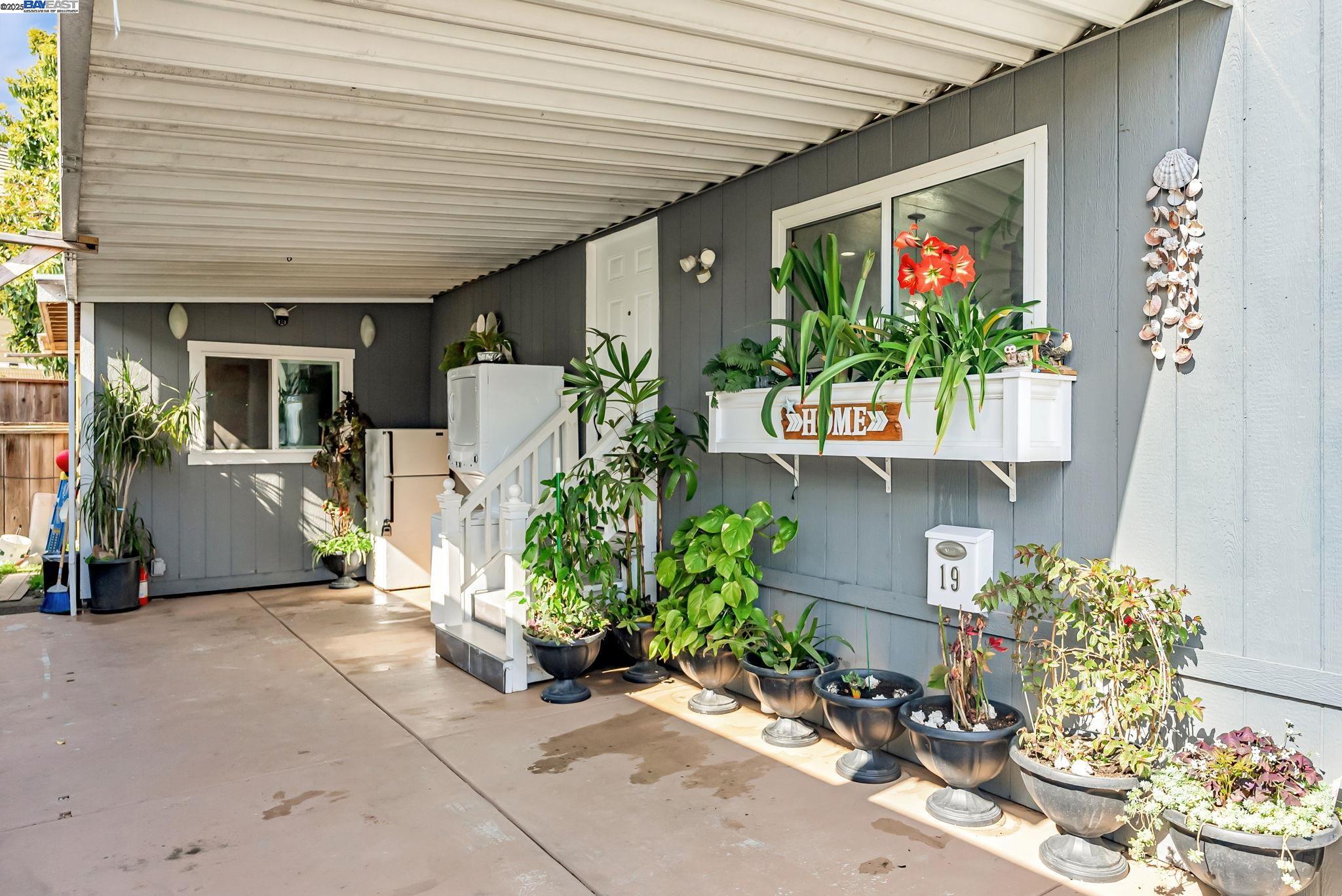Detail Gallery Image 2 of 24 For 19150 Hesperian Blvd #19,  Hayward,  CA 94541 - 3 Beds | 1 Baths