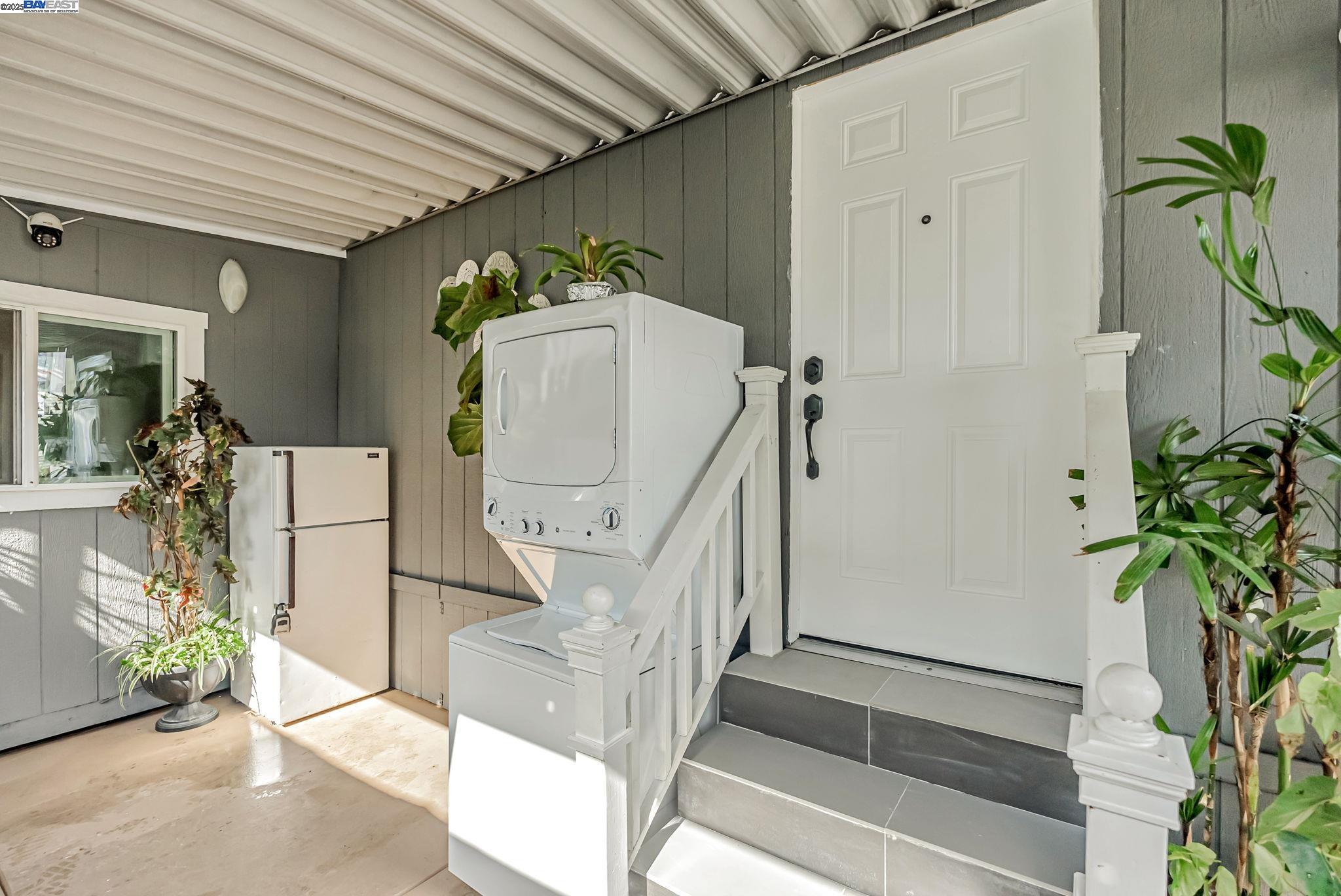 Detail Gallery Image 19 of 24 For 19150 Hesperian Blvd #19,  Hayward,  CA 94541 - 3 Beds | 1 Baths