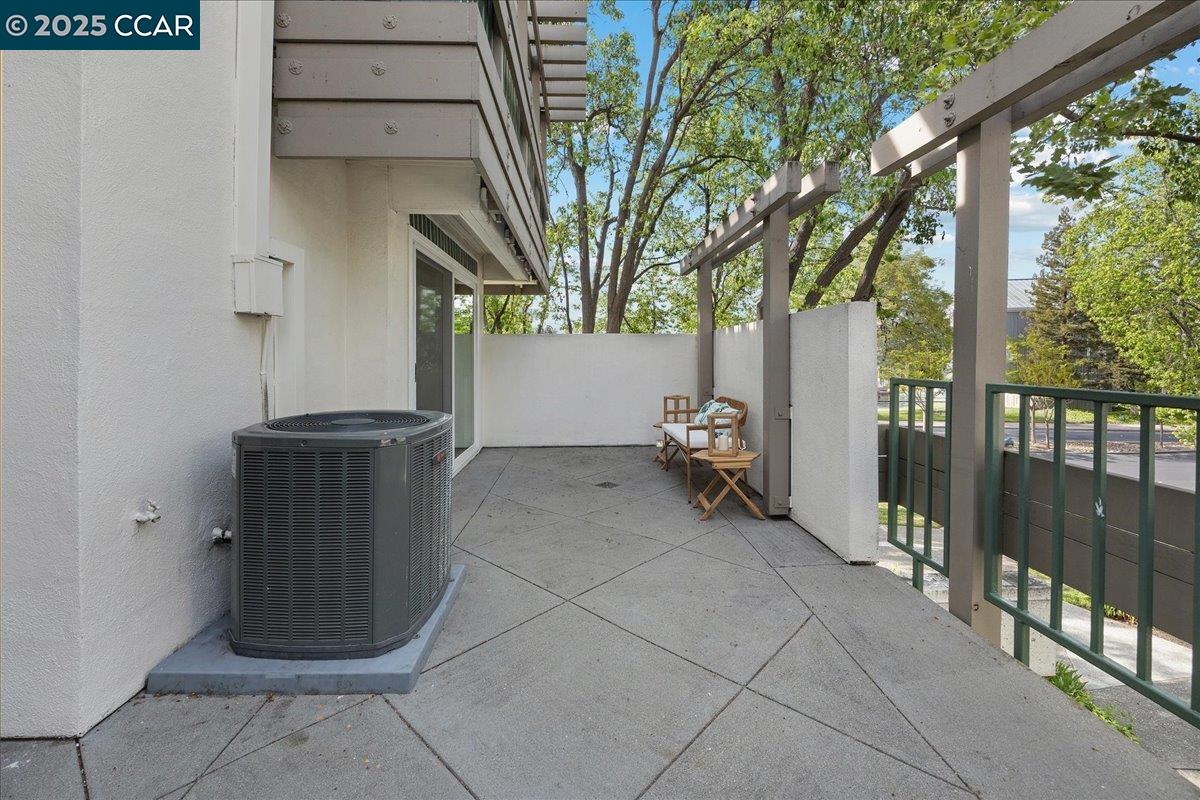 Detail Gallery Image 17 of 23 For 48 Mozden, Pleasant Hill,  CA 94523 - 2 Beds | 2 Baths
