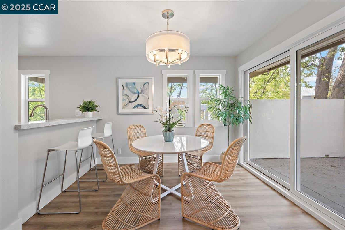 Detail Gallery Image 6 of 23 For 48 Mozden, Pleasant Hill,  CA 94523 - 2 Beds | 2 Baths