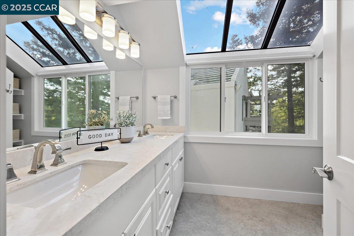 Detail Gallery Image 10 of 23 For 48 Mozden, Pleasant Hill,  CA 94523 - 2 Beds | 2 Baths