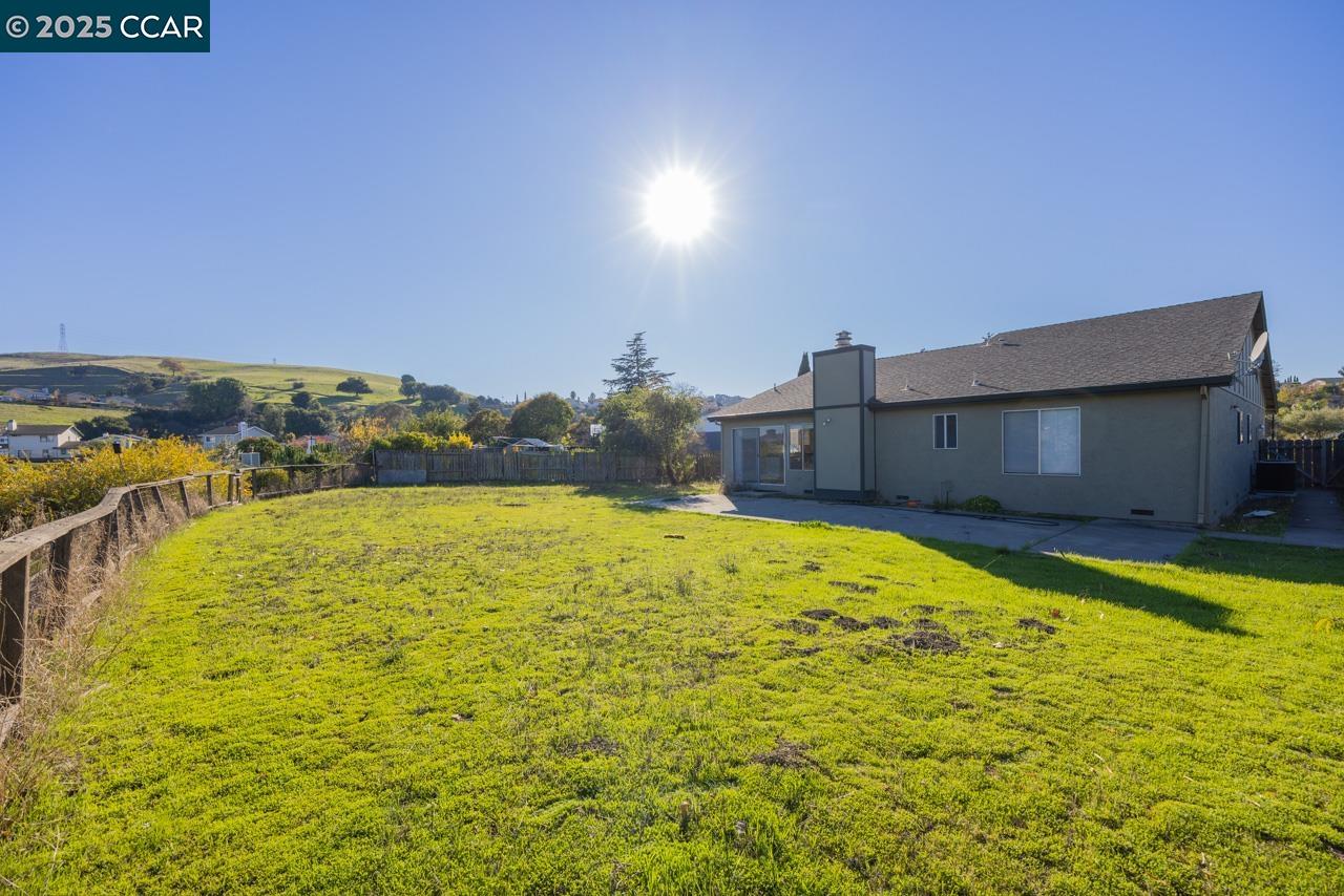 Detail Gallery Image 20 of 22 For 118 Dove Ct, Hercules,  CA 94547 - 3 Beds | 2 Baths