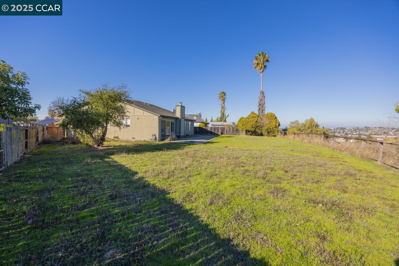 Detail Gallery Image 21 of 22 For 118 Dove Ct, Hercules,  CA 94547 - 3 Beds | 2 Baths