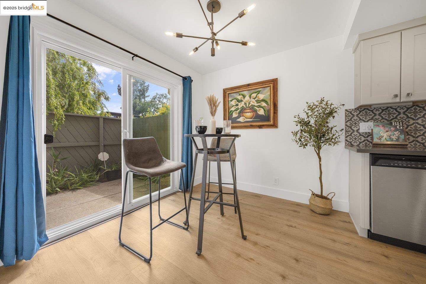 Detail Gallery Image 16 of 43 For 1800 Laguna #24,  Concord,  CA 94520 - 2 Beds | 1/1 Baths