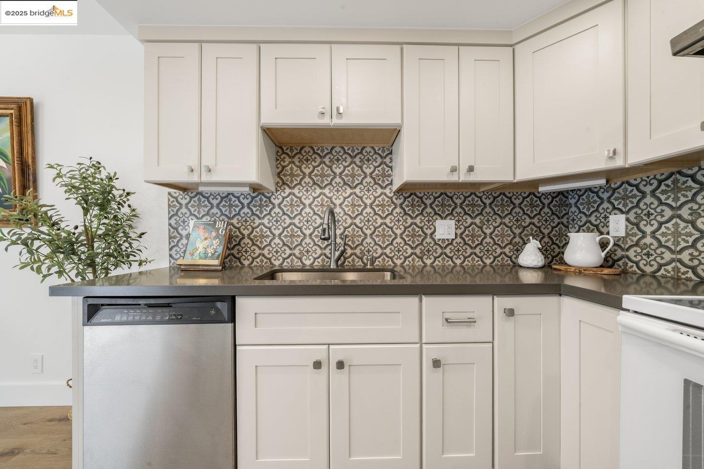 Detail Gallery Image 23 of 43 For 1800 Laguna #24,  Concord,  CA 94520 - 2 Beds | 1/1 Baths