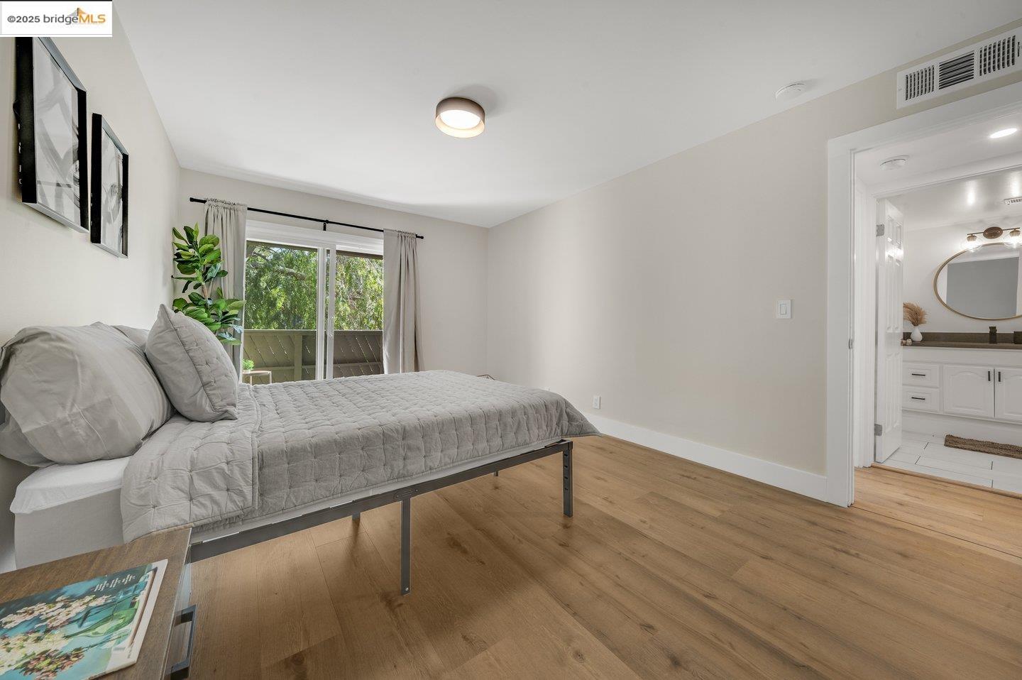 Detail Gallery Image 28 of 43 For 1800 Laguna #24,  Concord,  CA 94520 - 2 Beds | 1/1 Baths