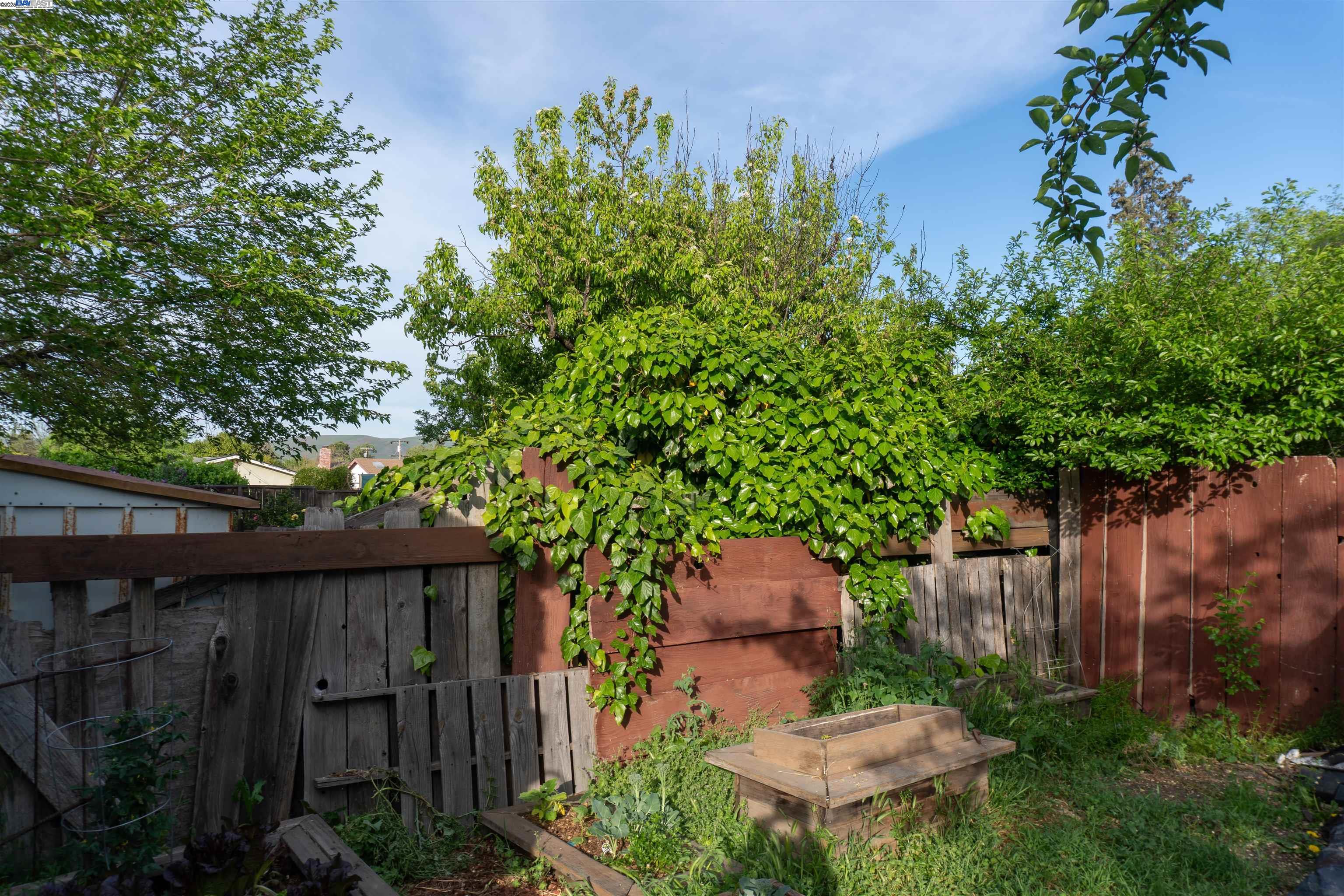 Detail Gallery Image 27 of 32 For 4065 Cowell Rd, Concord,  CA 94518 - 3 Beds | 2 Baths