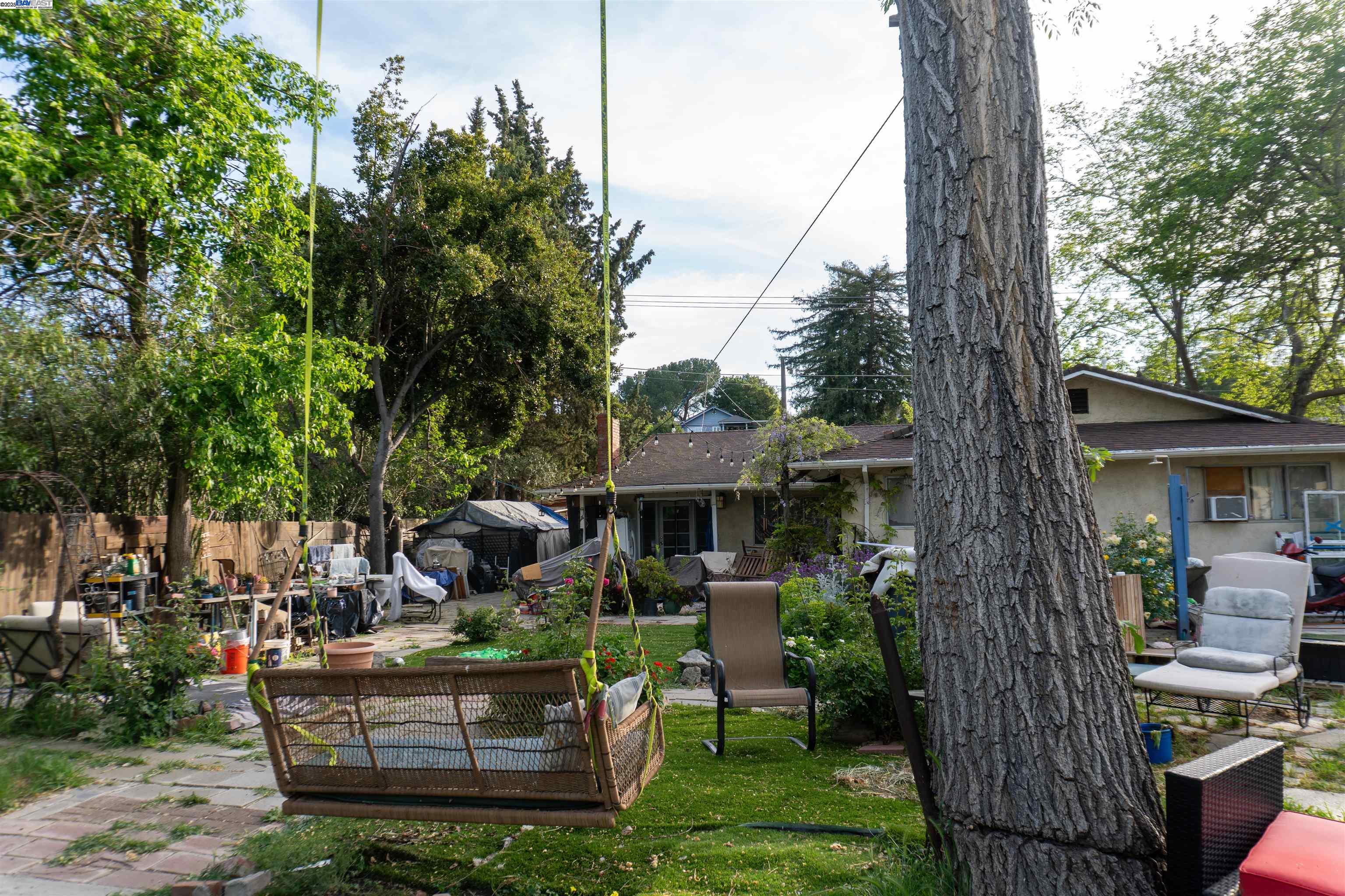 Detail Gallery Image 28 of 32 For 4065 Cowell Rd, Concord,  CA 94518 - 3 Beds | 2 Baths