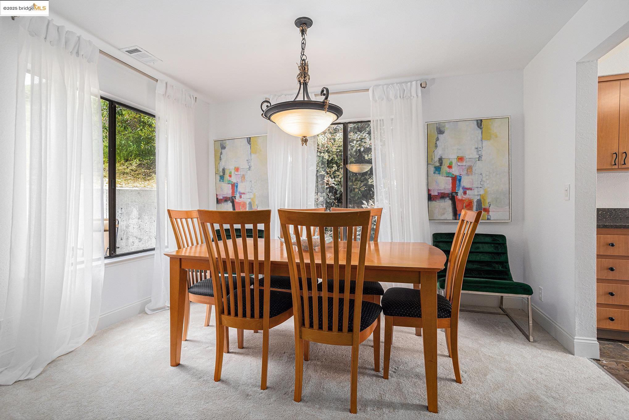 Detail Gallery Image 7 of 30 For 9 Moraine Ct, Hercules,  CA 94547 - 3 Beds | 2/1 Baths