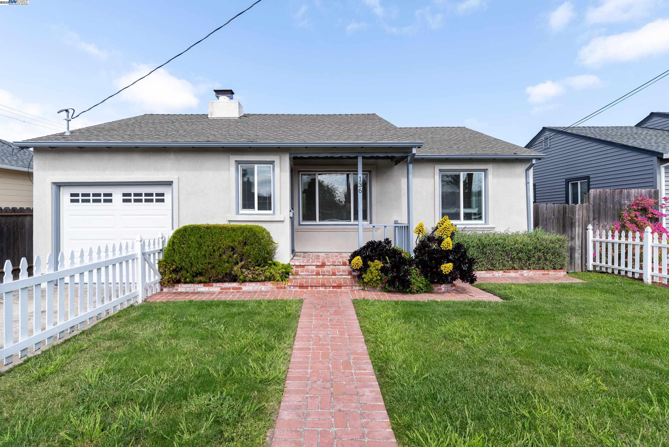 Detail Gallery Image 1 of 1 For 136 Huron Ave, San Mateo,  CA 94401 - 2 Beds | 1 Baths