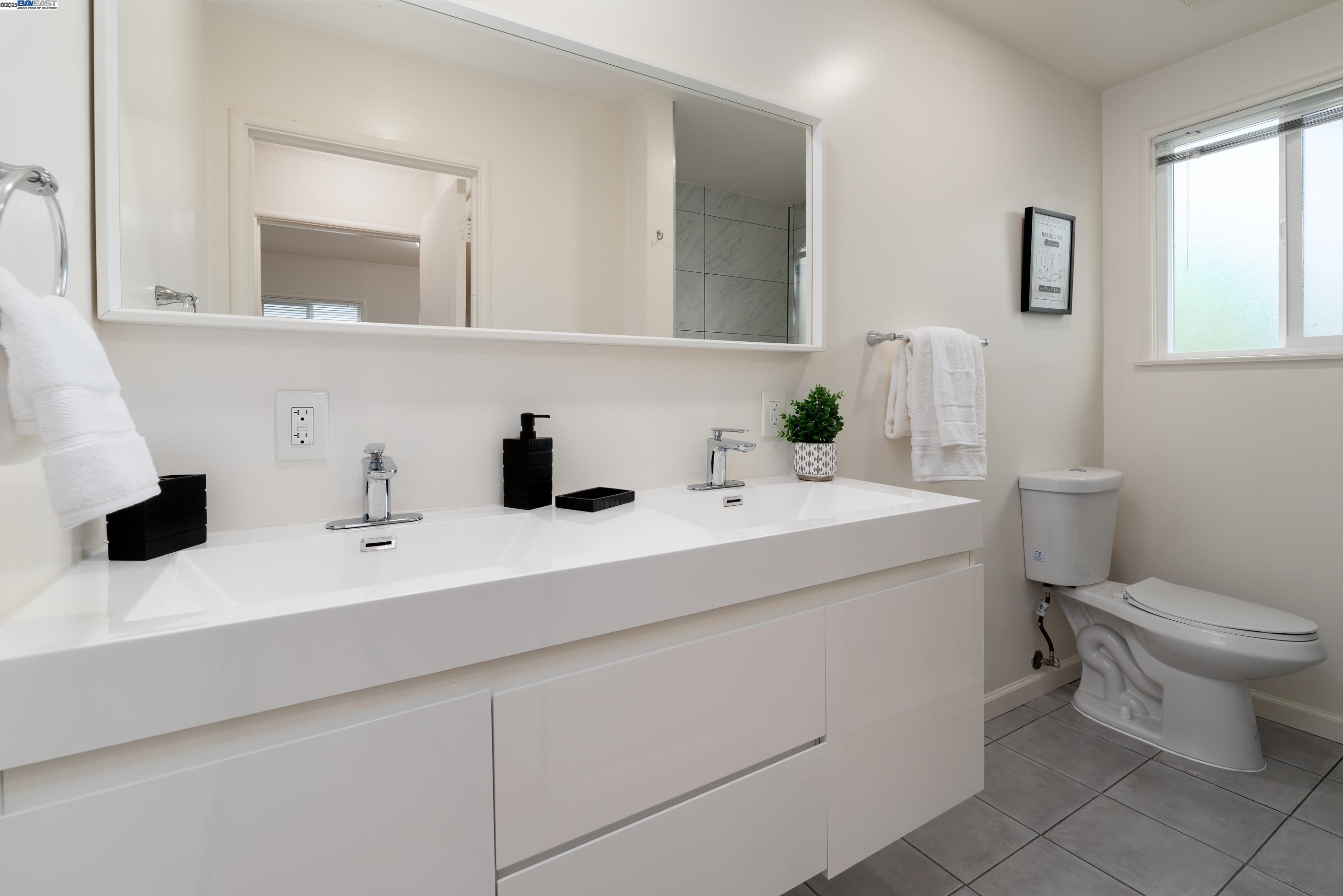Detail Gallery Image 16 of 24 For 136 Huron Ave, San Mateo,  CA 94401 - 2 Beds | 1 Baths