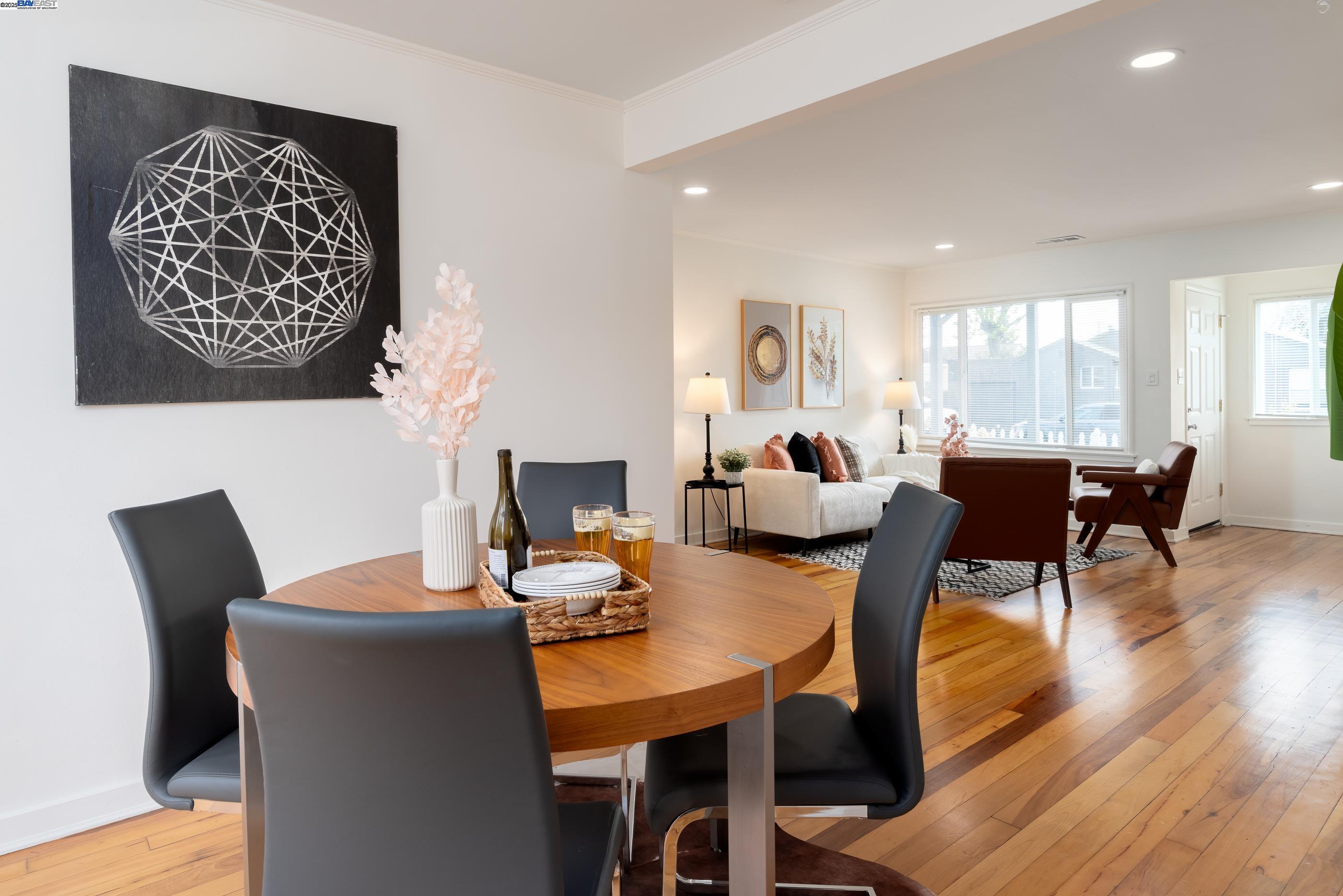 Detail Gallery Image 9 of 24 For 136 Huron Ave, San Mateo,  CA 94401 - 2 Beds | 1 Baths
