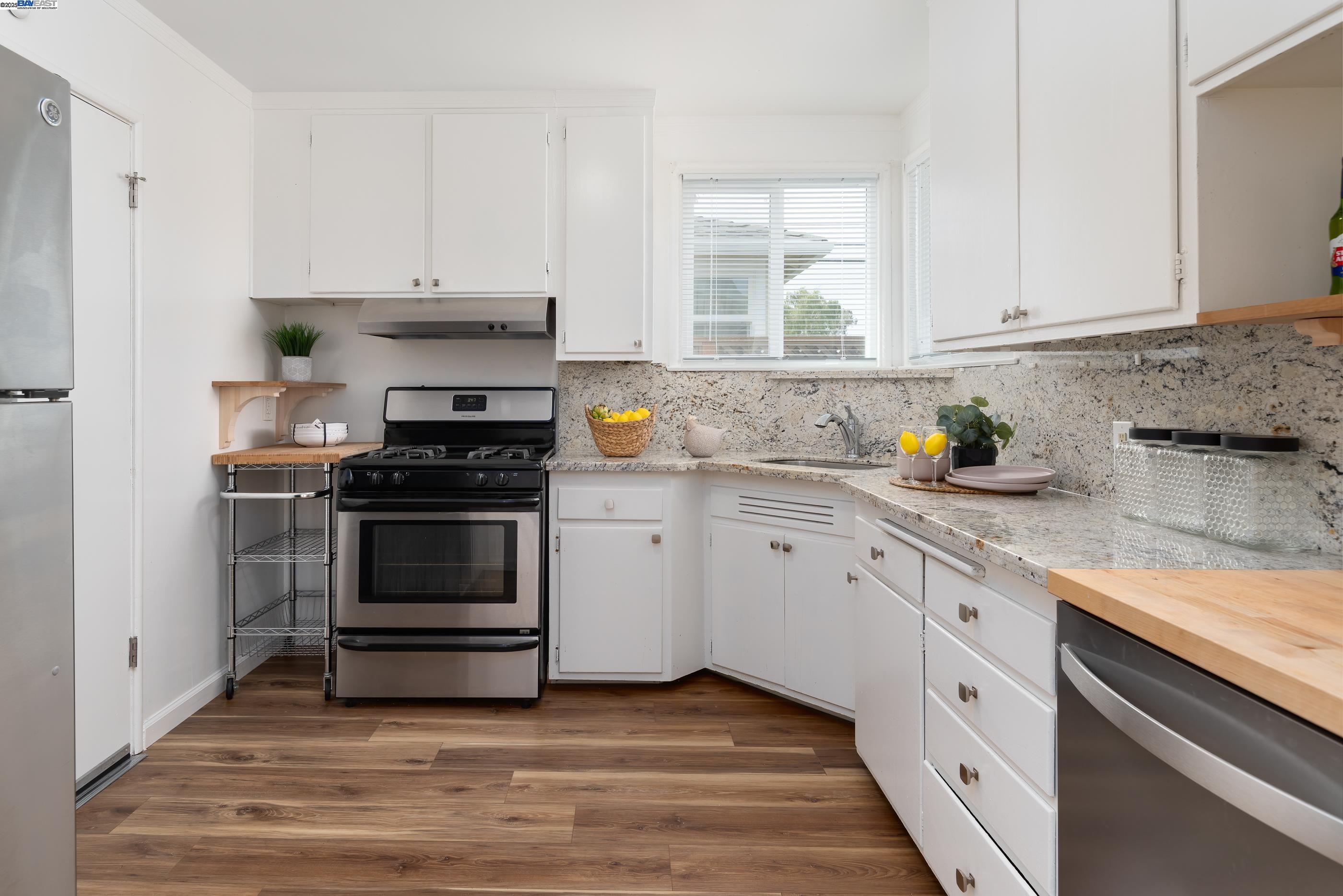 Detail Gallery Image 10 of 24 For 136 Huron Ave, San Mateo,  CA 94401 - 2 Beds | 1 Baths