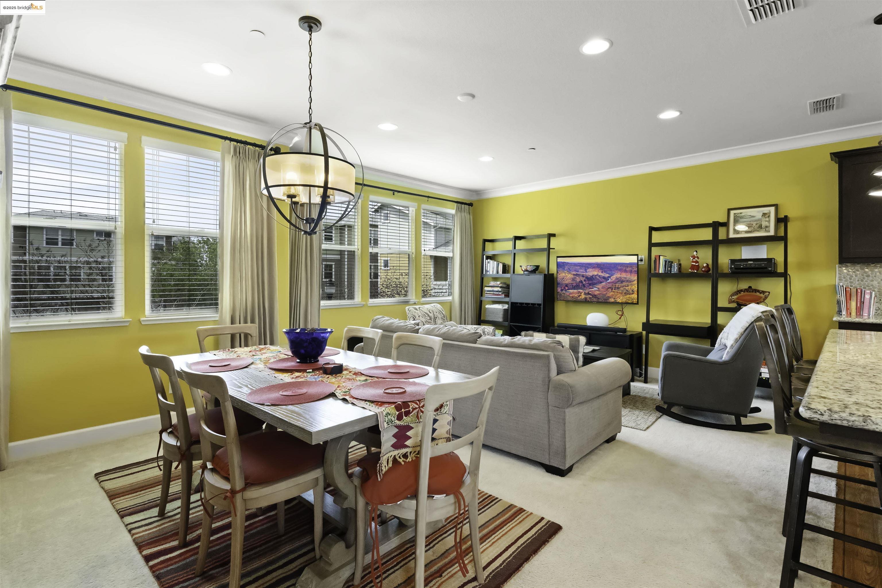 Detail Gallery Image 15 of 36 For 23308 Wilmot Cir, Hayward,  CA 94545 - 3 Beds | 3/1 Baths