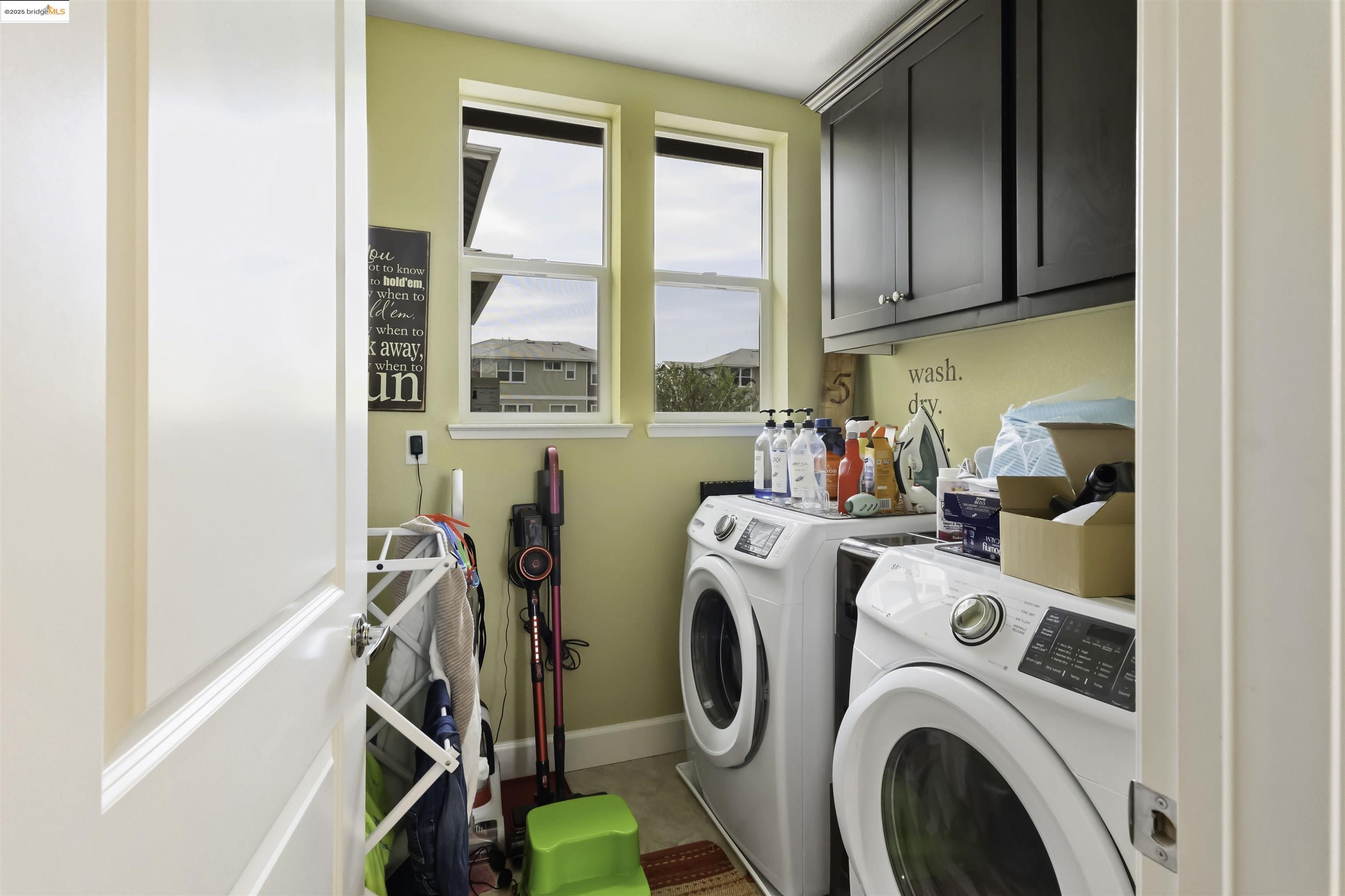 Detail Gallery Image 18 of 36 For 23308 Wilmot Cir, Hayward,  CA 94545 - 3 Beds | 3/1 Baths