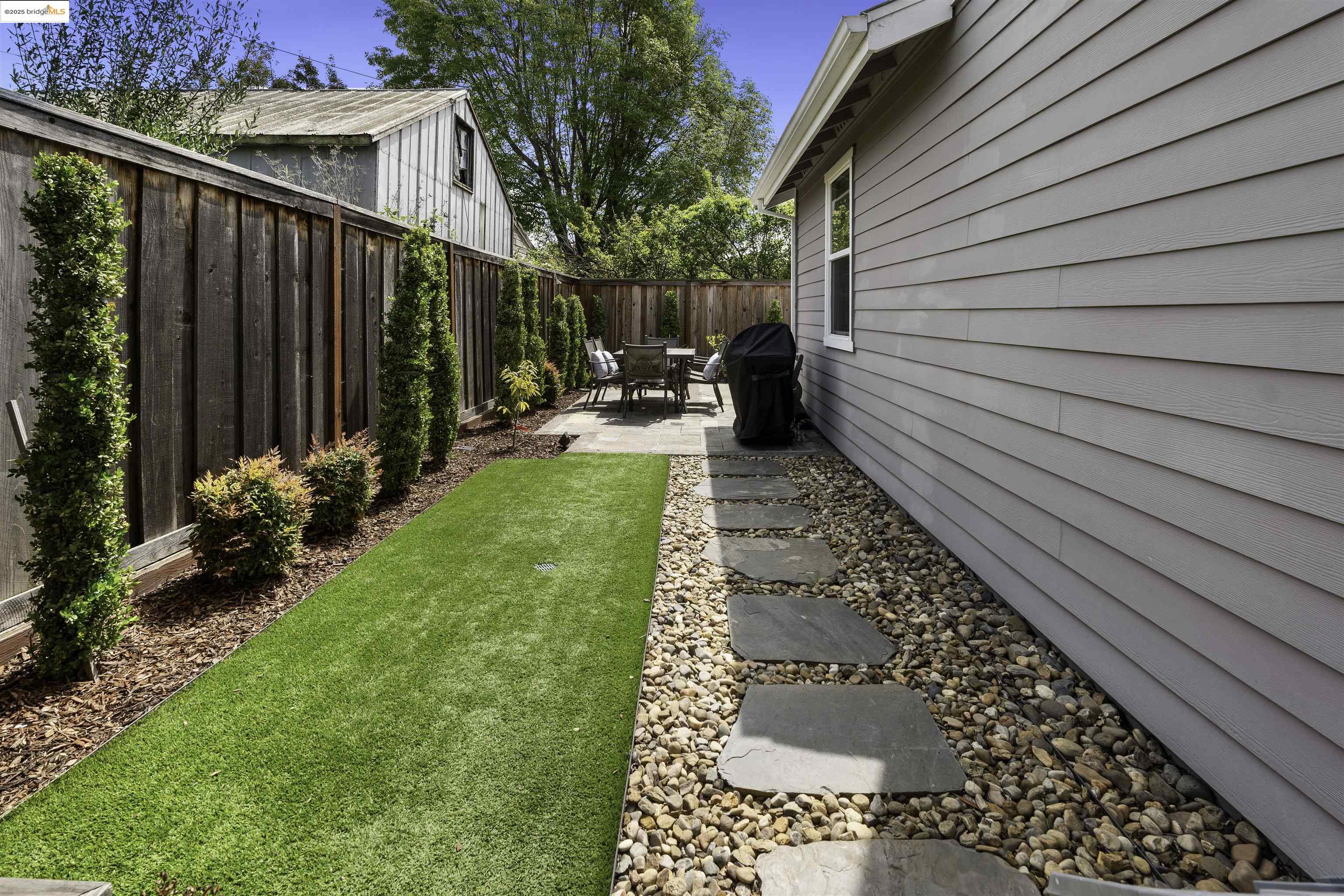 Detail Gallery Image 30 of 36 For 23308 Wilmot Cir, Hayward,  CA 94545 - 3 Beds | 3/1 Baths