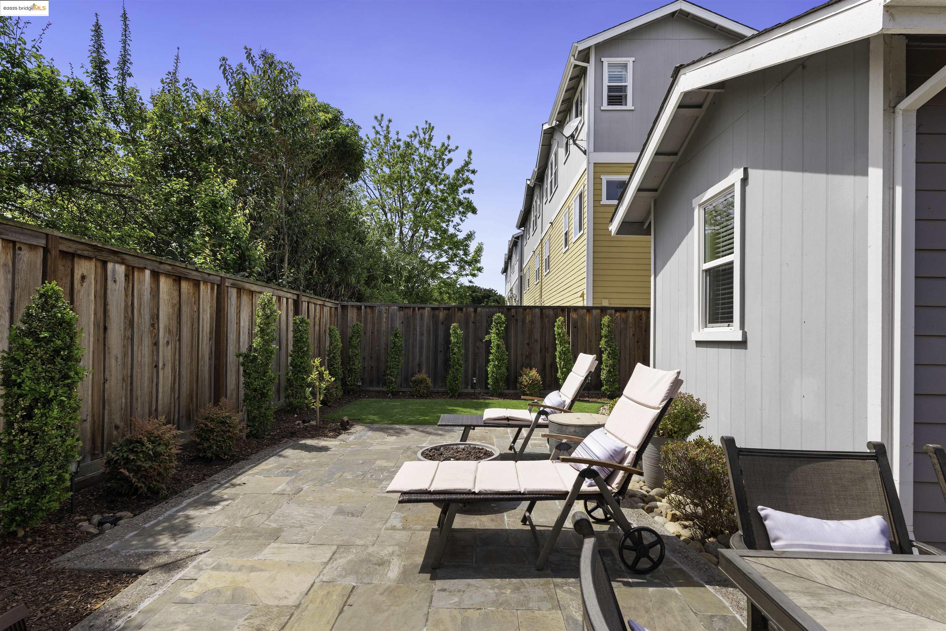 Detail Gallery Image 32 of 36 For 23308 Wilmot Cir, Hayward,  CA 94545 - 3 Beds | 3/1 Baths
