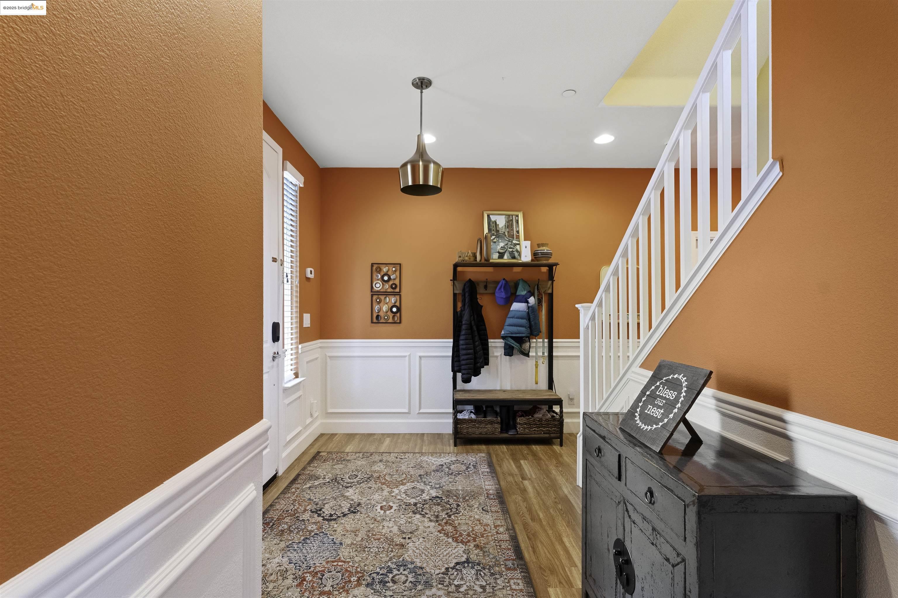 Detail Gallery Image 8 of 36 For 23308 Wilmot Cir, Hayward,  CA 94545 - 3 Beds | 3/1 Baths